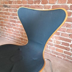 Ensemble de six chaises Sjuan d'Arne Jacobsen pour Fritz Hansen, 1960