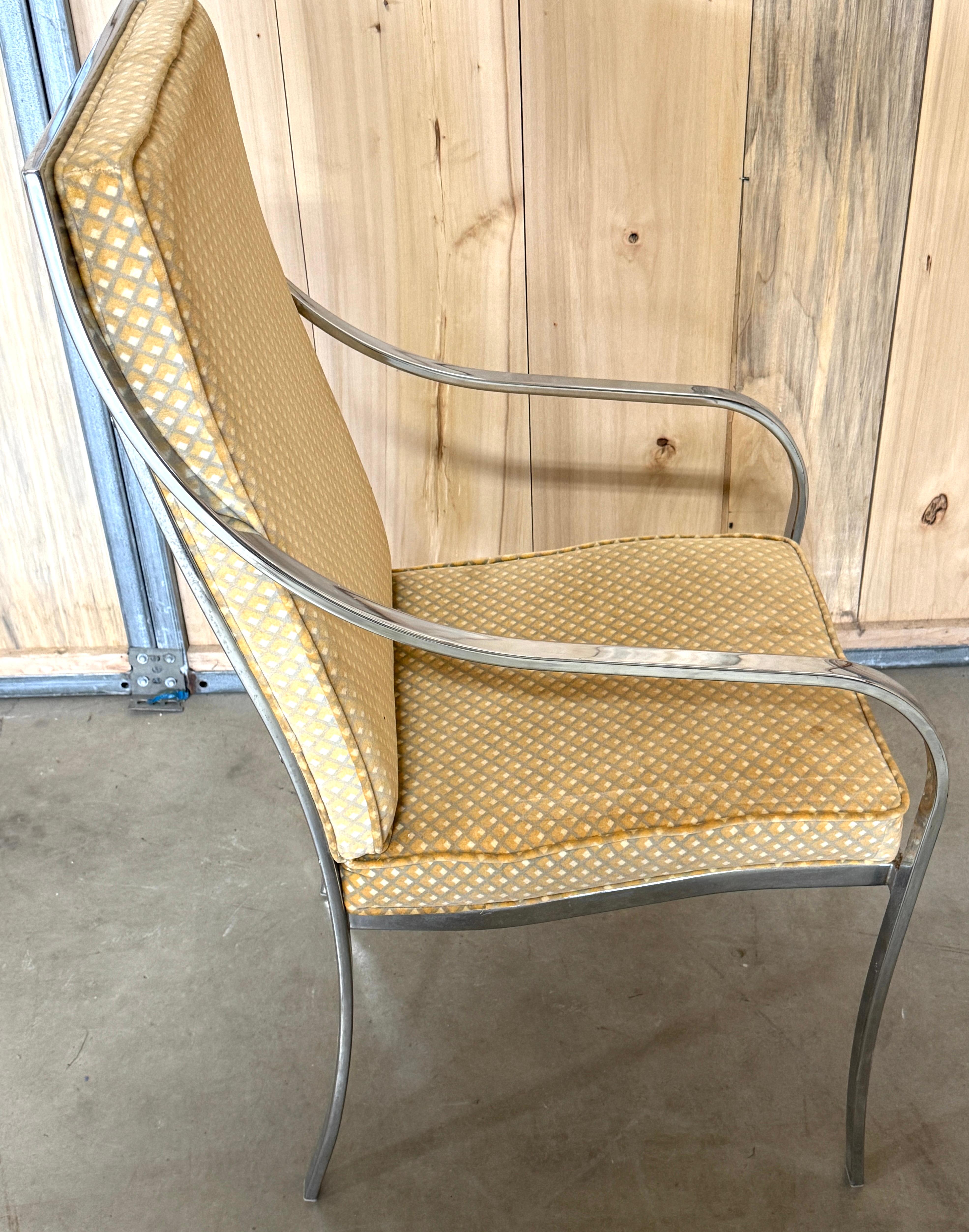 Tissu d'ameublement Ensemble de six cadres de fauteuils élégants en chrome poli des années 1970, style Milo Baughman en vente