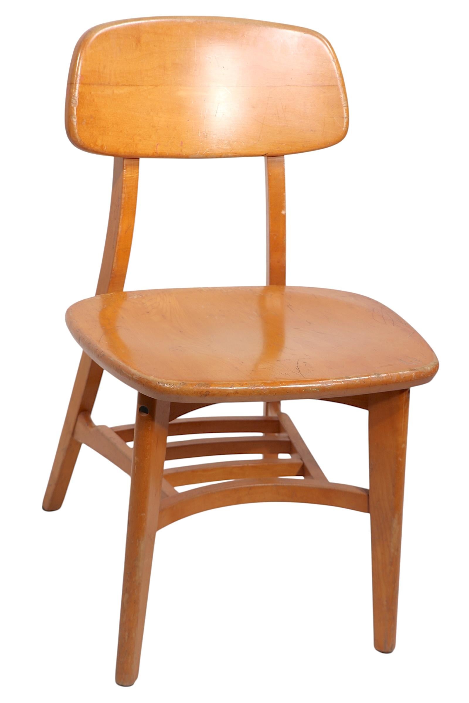 Set of Six Solid Blonde  Wood Mid Century Dining Chairs in the style of Thonet For Sale 12