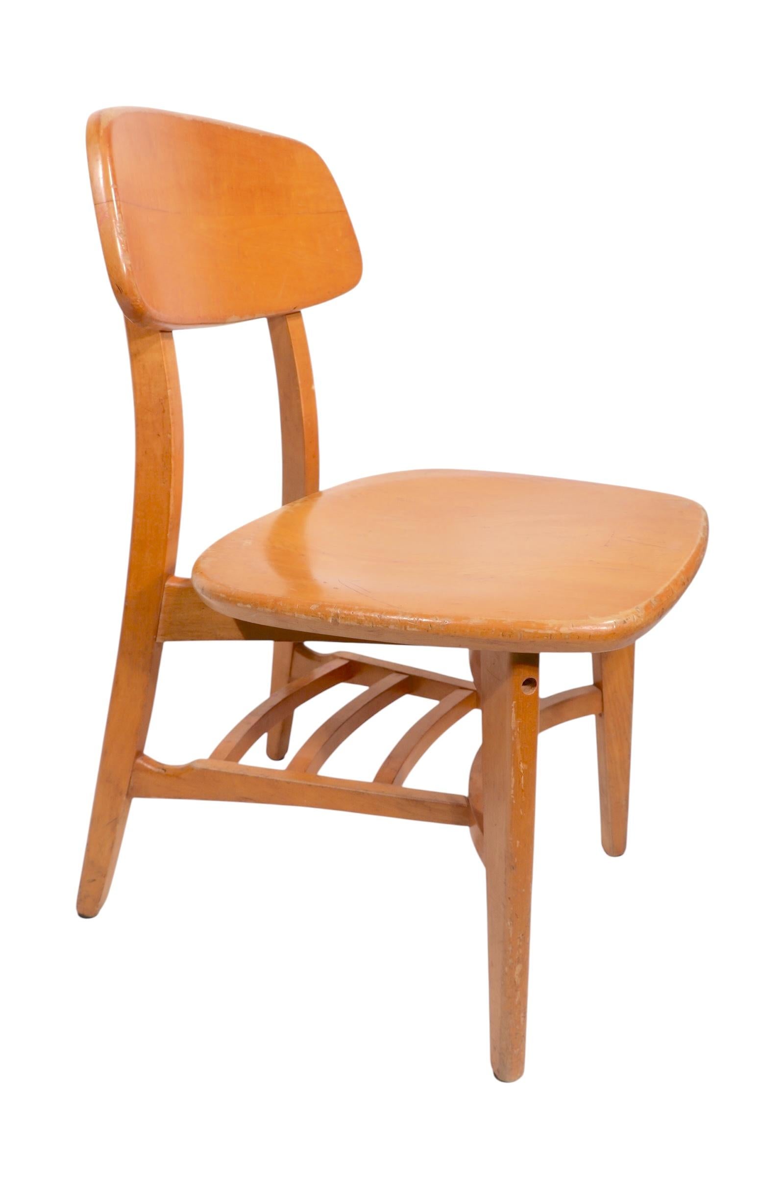Set of Six Solid Blonde  Wood Mid Century Dining Chairs in the style of Thonet For Sale 3