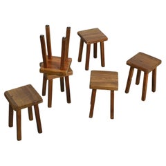 Taburetes modernos de mediados de siglo