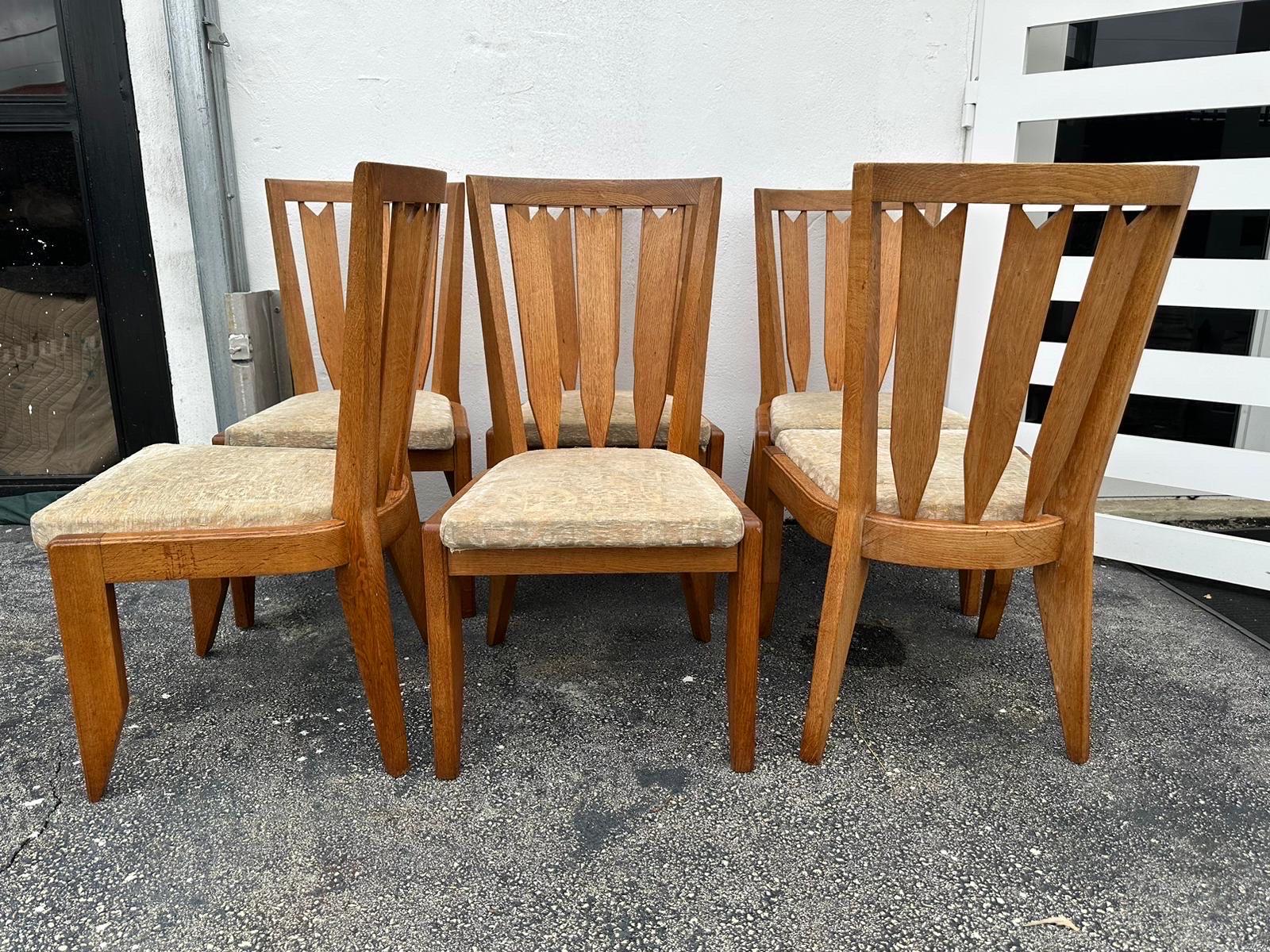 Mid-Century Modern Set of Six Solid Oak Dining Chairs by Guillerme et Chambron, France, 1960s For Sale