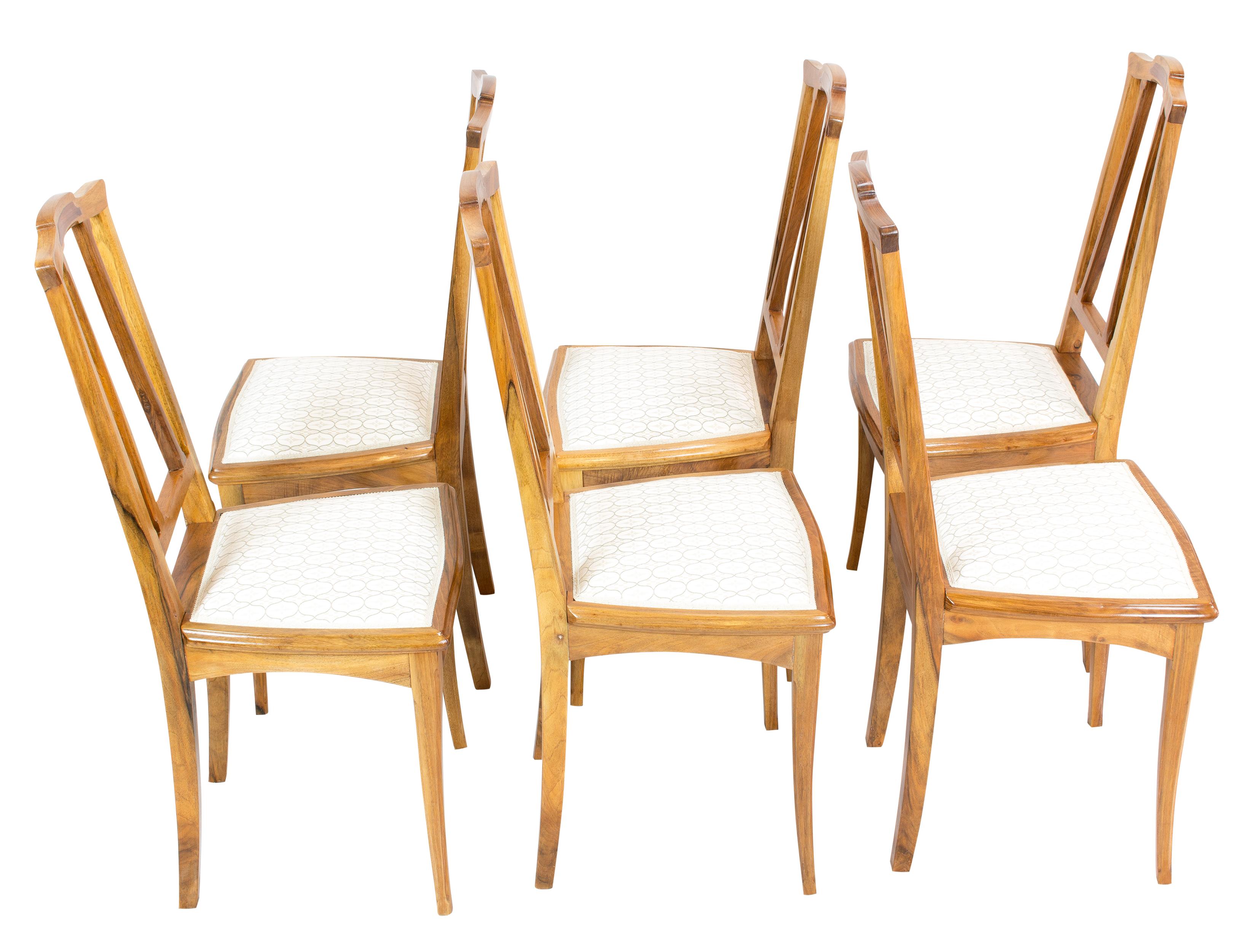 Set of Six Solid Walnut Art Nouveau Chairs from Germany In Good Condition For Sale In Darmstadt, DE