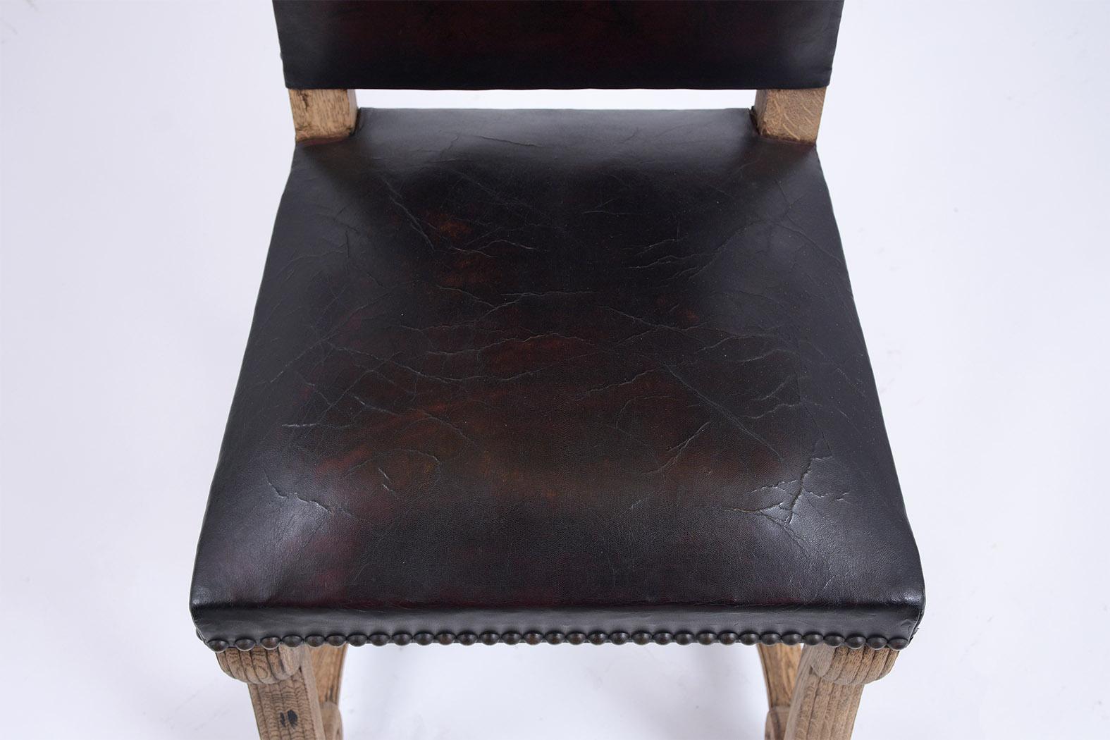 Fin du XIXe siècle Ensemble de six chaises à manger en cuir espagnol