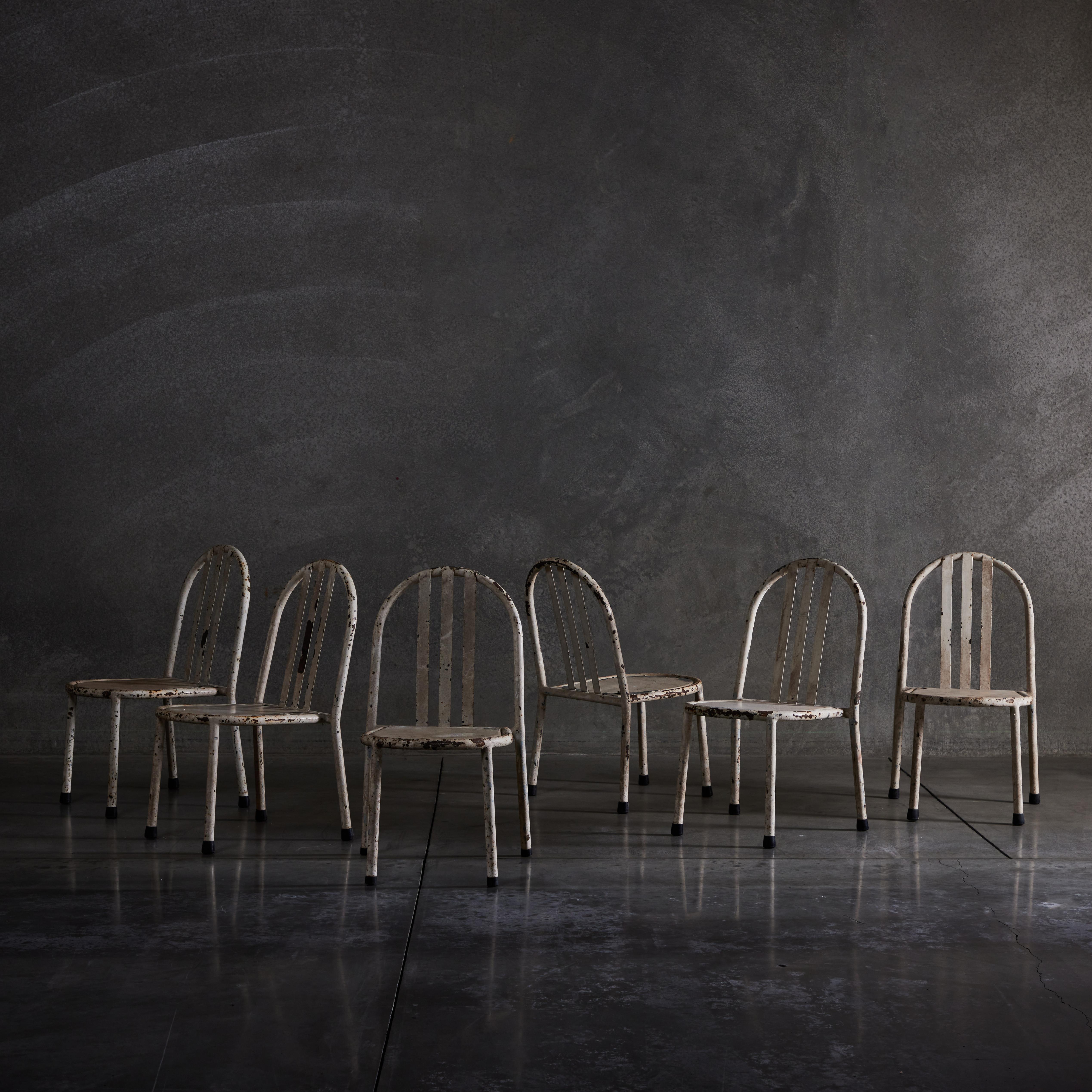 Français Ensemble de six chaises empilables par Robert Mallet Stevens en vente