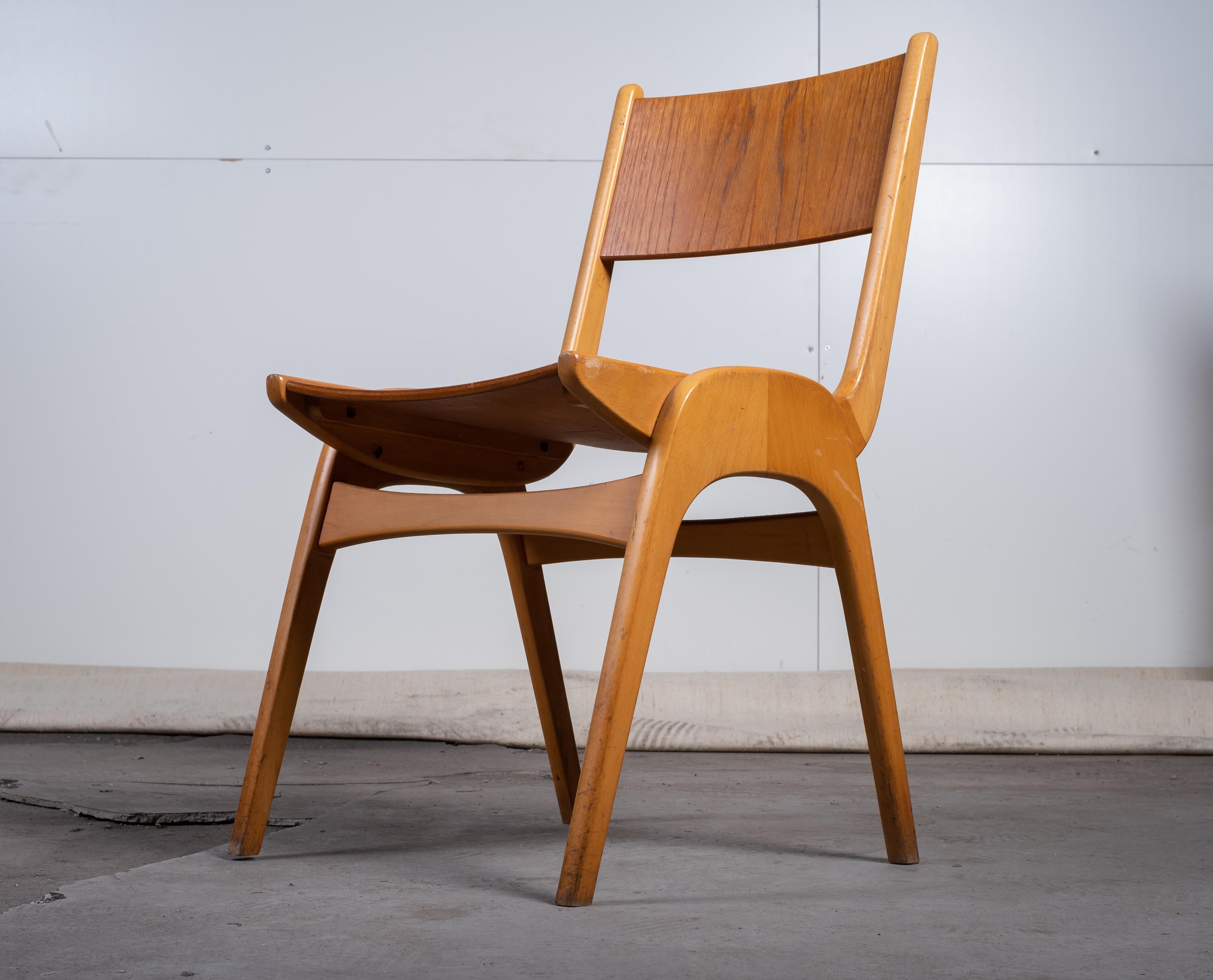 Set di sei sedie impilabili di Sorø Møbelfabrik, Danimarca, anni '50 in vendita 2