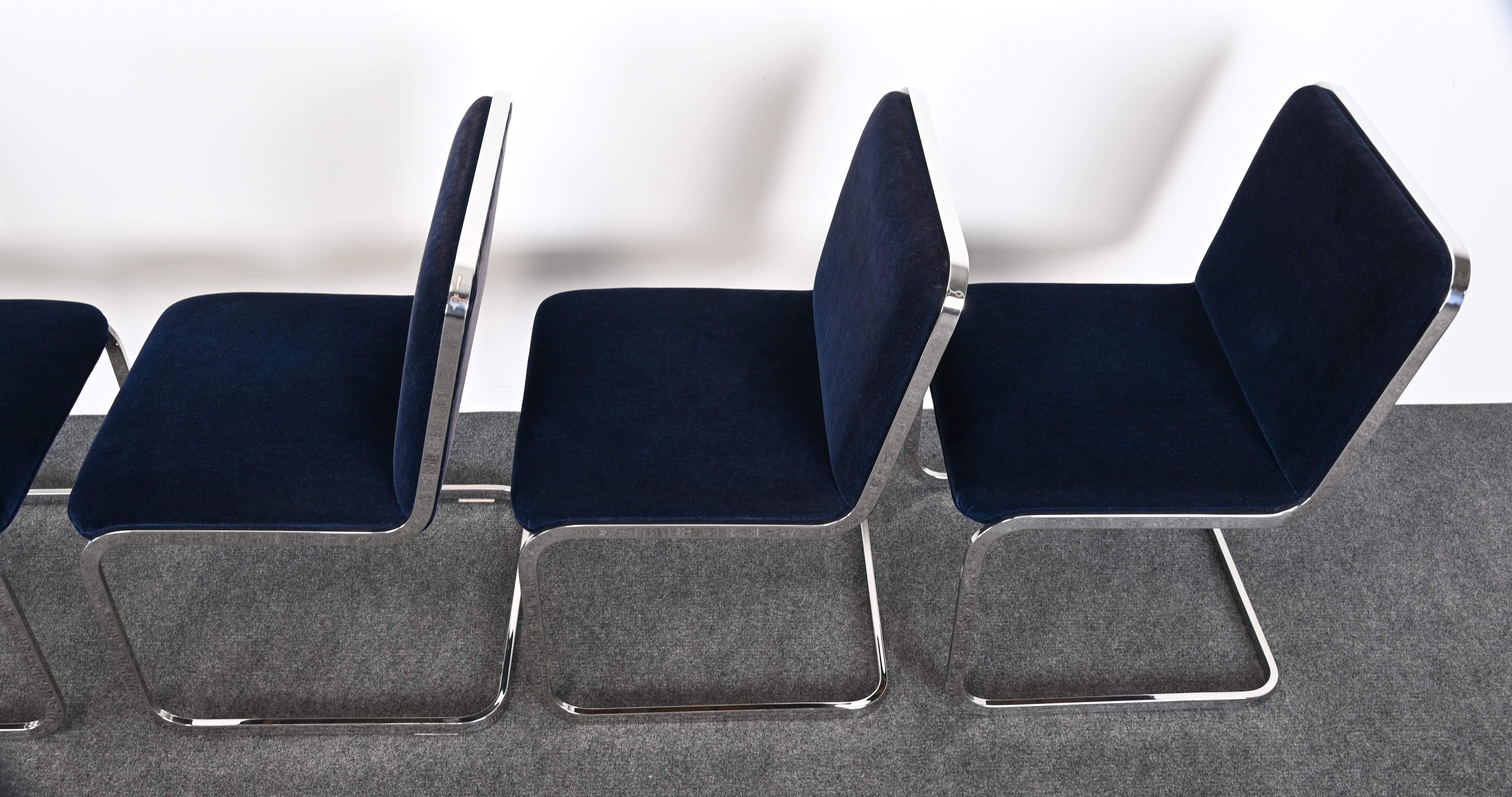 Ensemble de six chaises de salle à manger en acier inoxydable en porte-à-faux par Brueton, années 1980 en vente 6