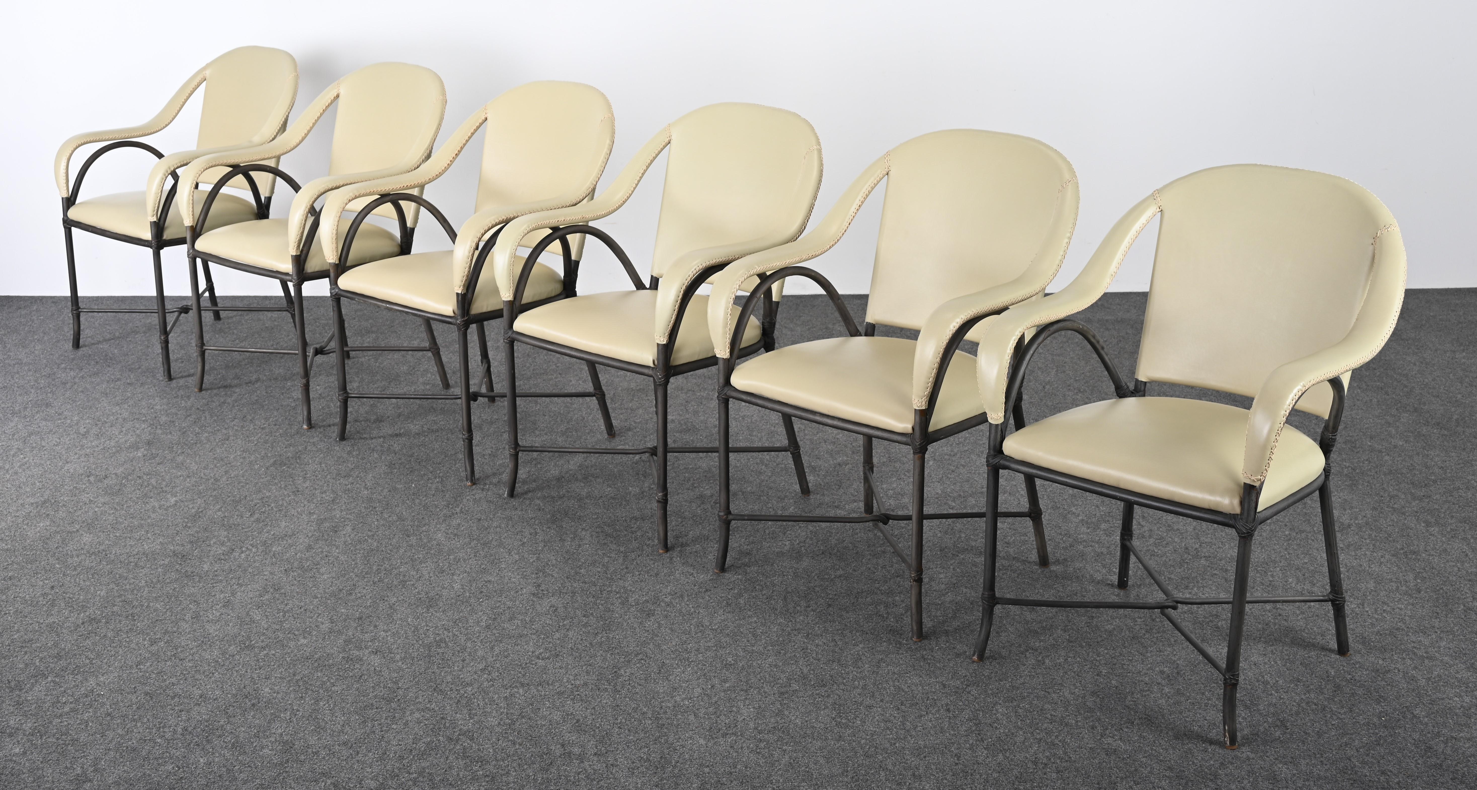 Satz von sechs Esszimmerstühlen aus Stahl und Leder in der Art von McGuire im Zustand „Gut“ im Angebot in Hamburg, PA
