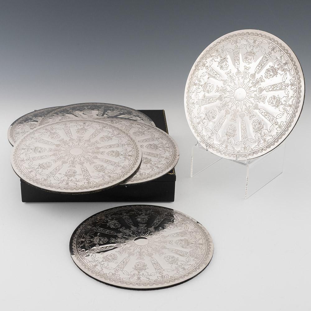 Satz von sechs Platzdeckchen aus Sterlingsilber London 1970 Rood of Burlington Arcade (Britisch) im Angebot