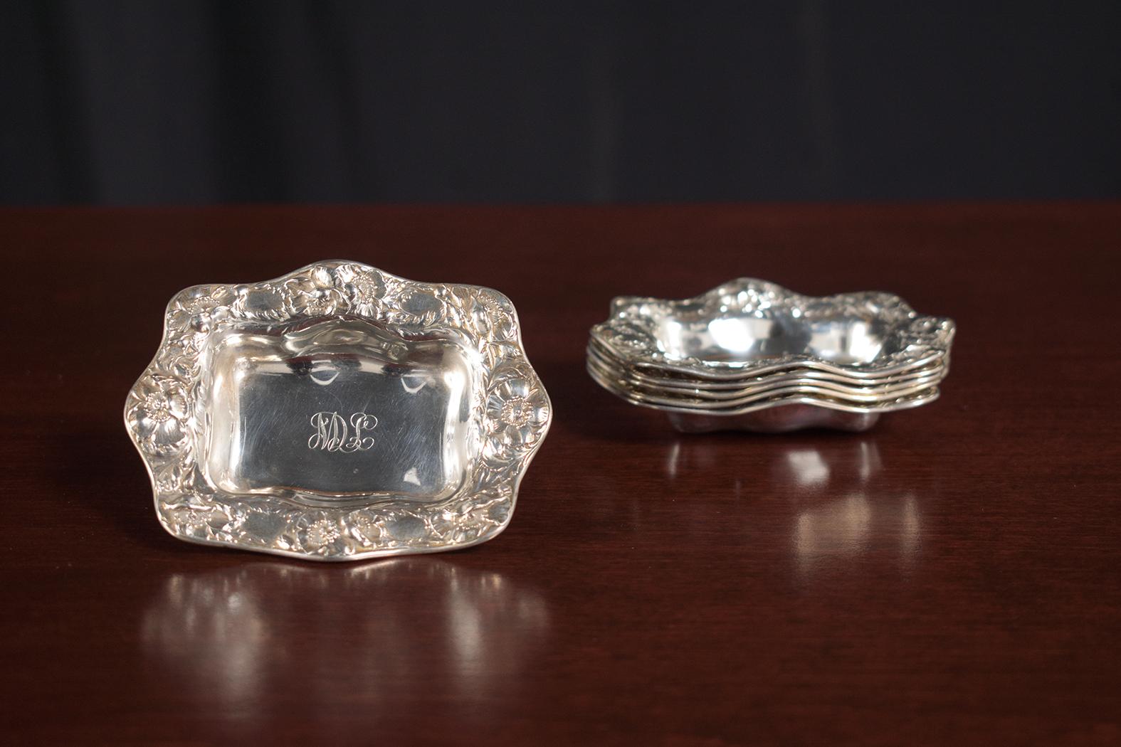 Neoclassical Revival Set of Six Exquisite Sterling Silver Plates with Engraving Details For Sale