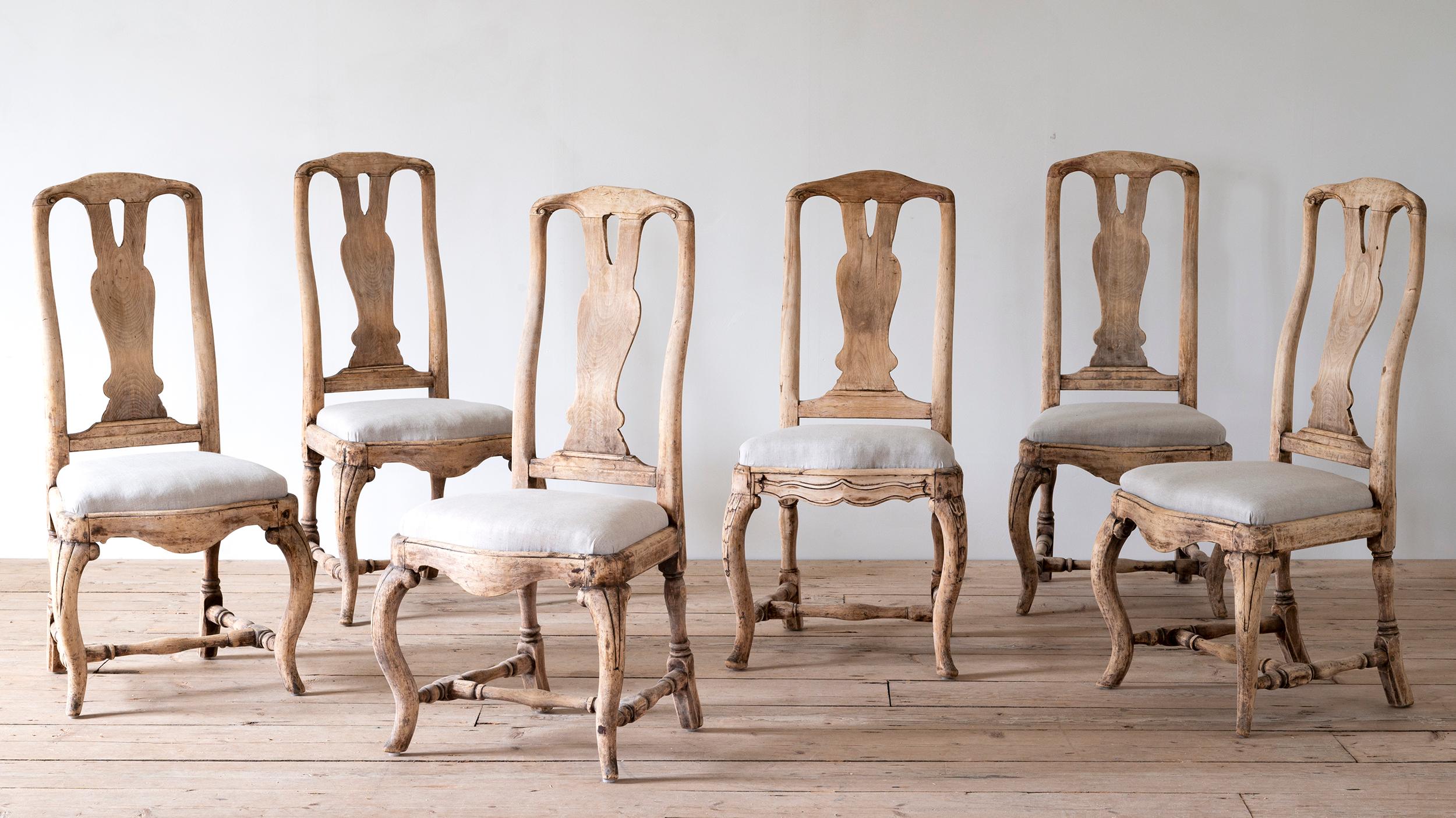 Rococo Ensemble de six chaises rococo suédoises du 18ème siècle en vente