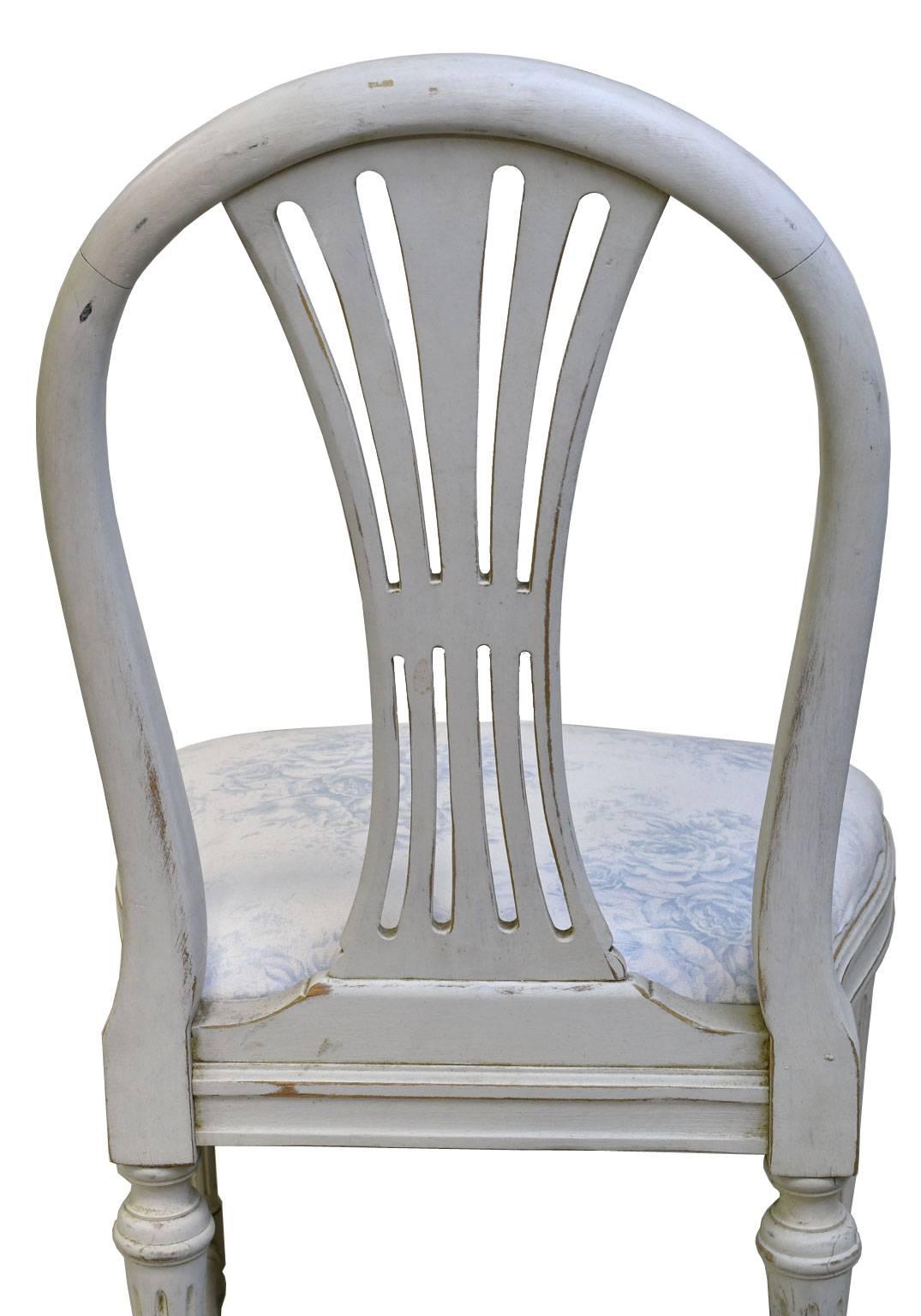 Set of Six Swedish Gustavian-Style Painted Dining Chairs,  c. 1890-1915 5