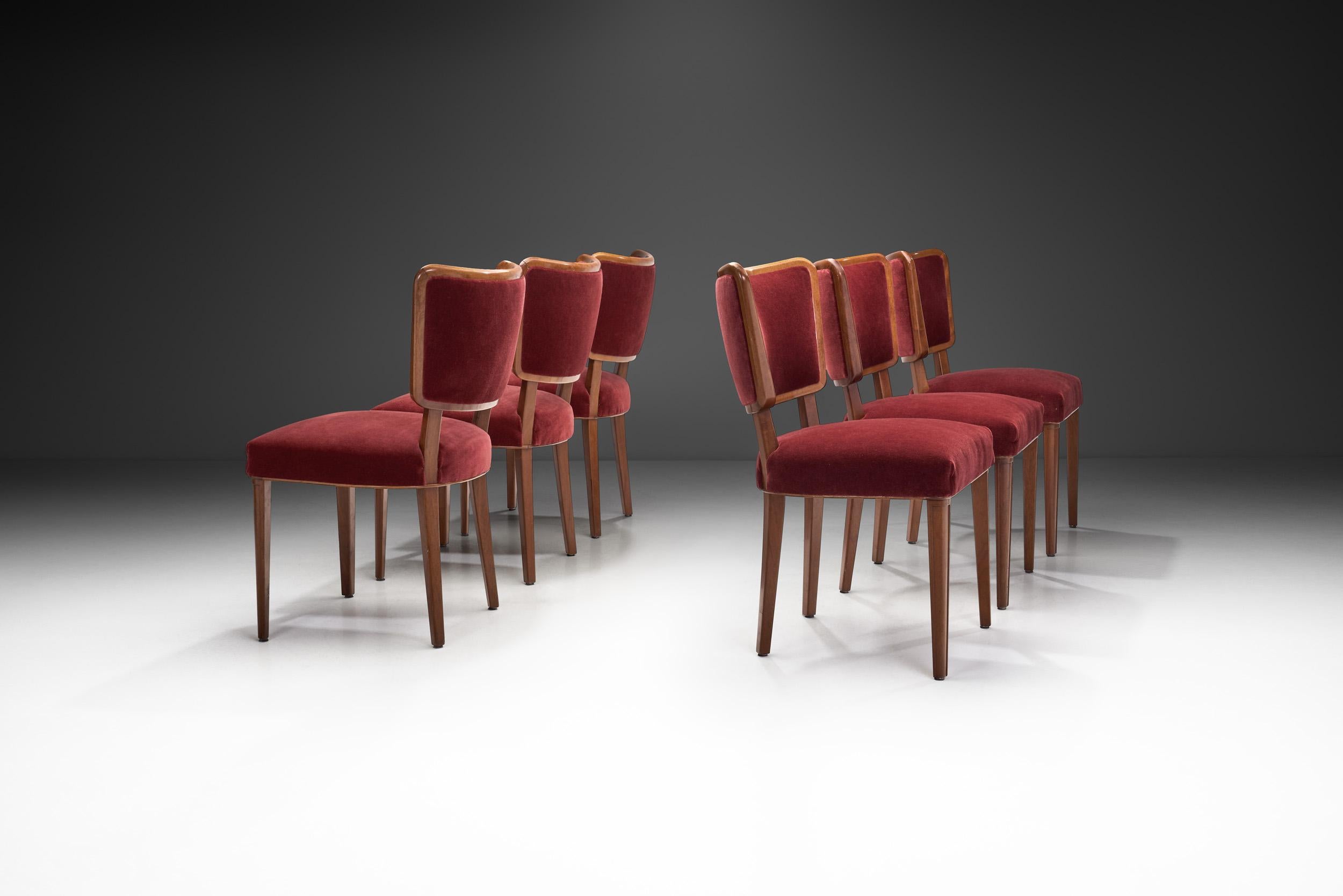 Satz von sechs modernen schwedischen gepolsterten Esszimmerstühlen, schwedisch, 1950er Jahre (Moderne der Mitte des Jahrhunderts) im Angebot