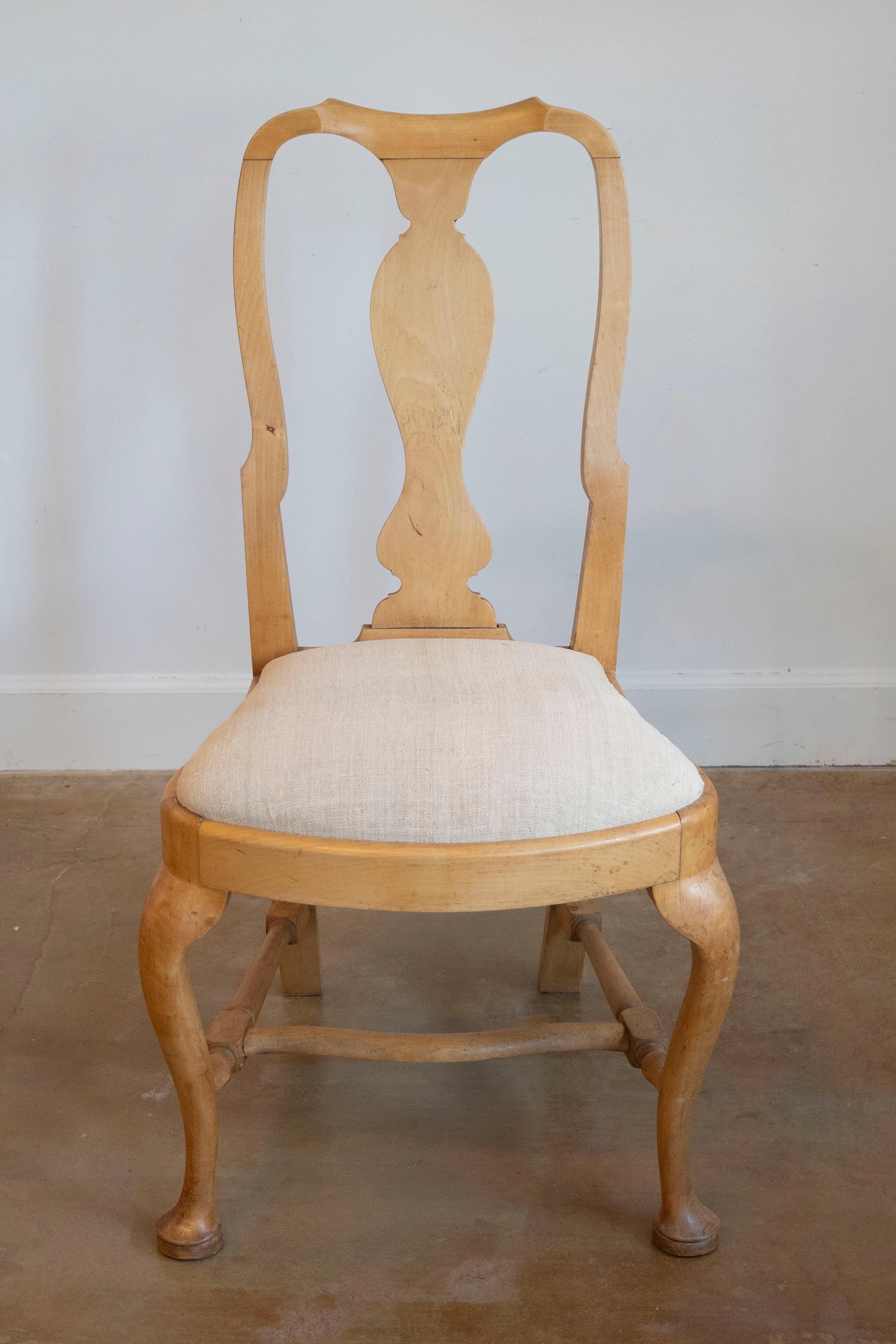 Set of Six Swedish Rococo Style 1890s Dining Room Side Chairs with Carved Splats In Good Condition In Atlanta, GA