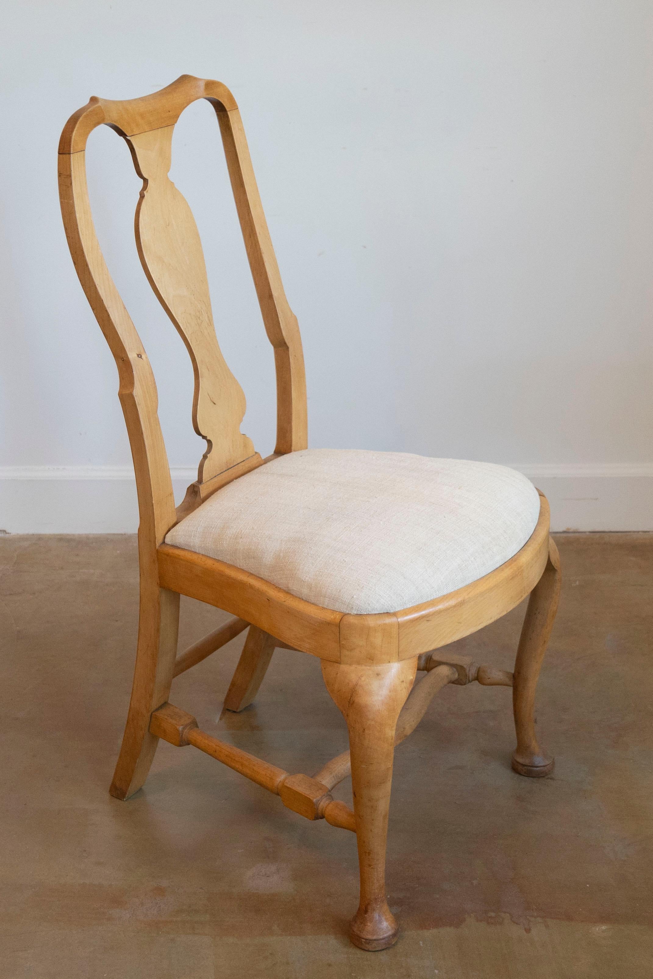19th Century Set of Six Swedish Rococo Style 1890s Dining Room Side Chairs with Carved Splats