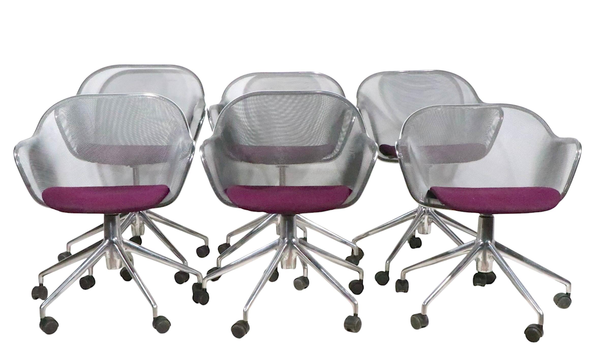 Conjunto de seis sillas giratorias Luta diseñadas por Antonio Citterio para B&B Italia c 2016 en venta 9