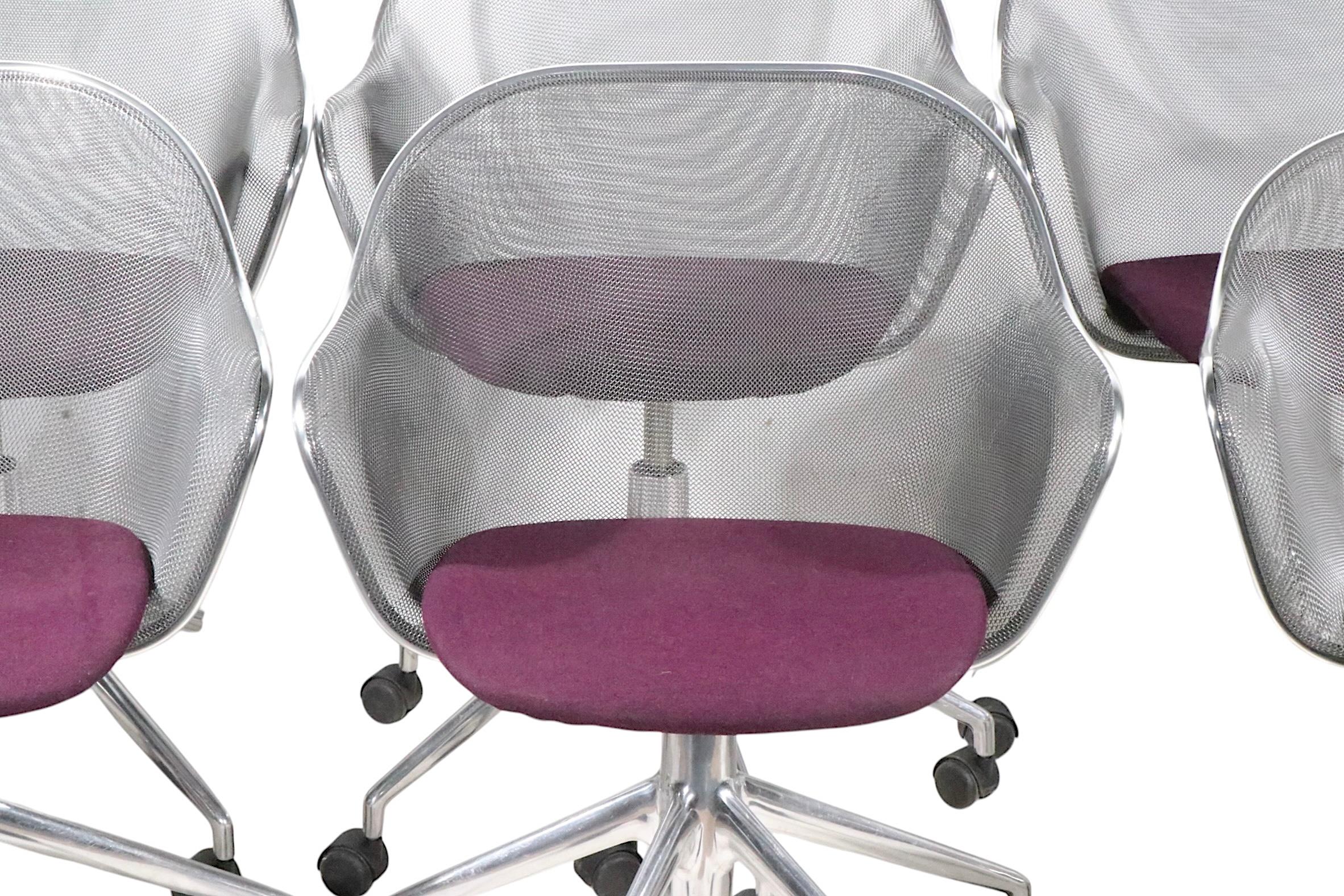 Conjunto de seis sillas giratorias Luta diseñadas por Antonio Citterio para B&B Italia c 2016 en venta 11