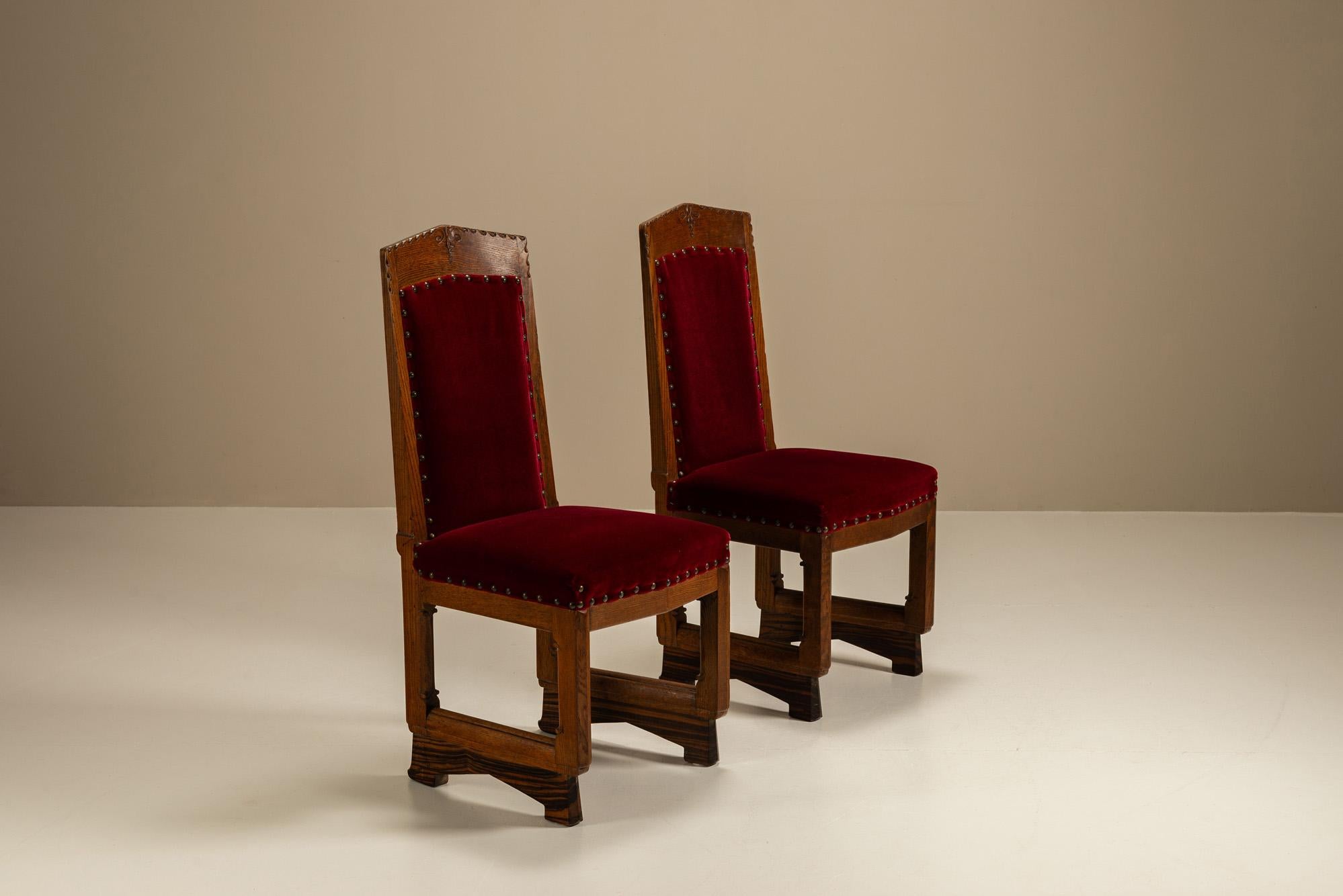 Début du 20ème siècle Ensemble de six chaises de salle à manger 't Woonhuys, école d'Amsterdam, années 1920 en vente