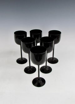 Set de seis copas de vino negras de tallo alto