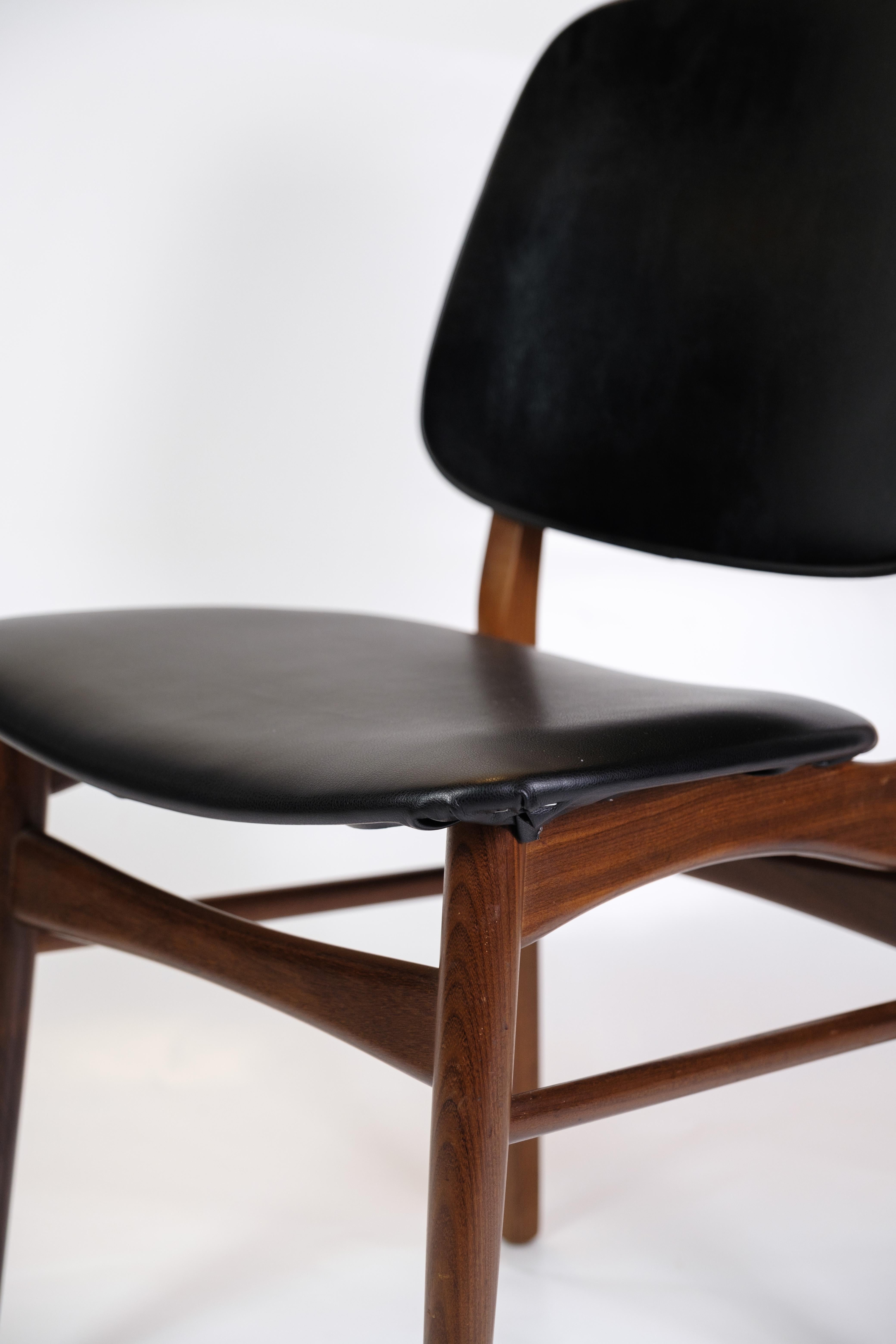 Mid-20th Century  Set of six Teak Dining Chairs by Danish Master Craftsman from 1960s For Sale