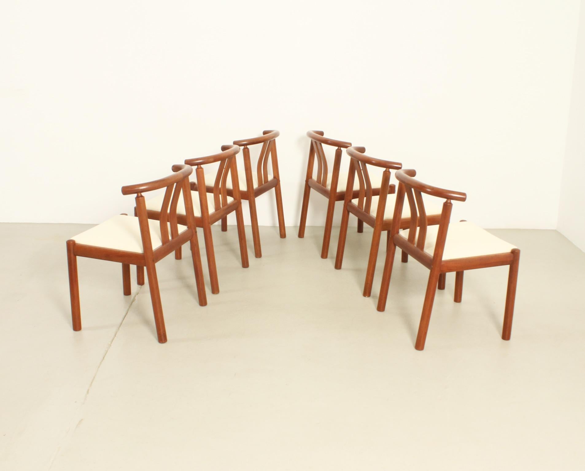 Set di sei sedie da pranzo in teak di Hans J. Frydendal, Danimarca, anni '70 in vendita 8