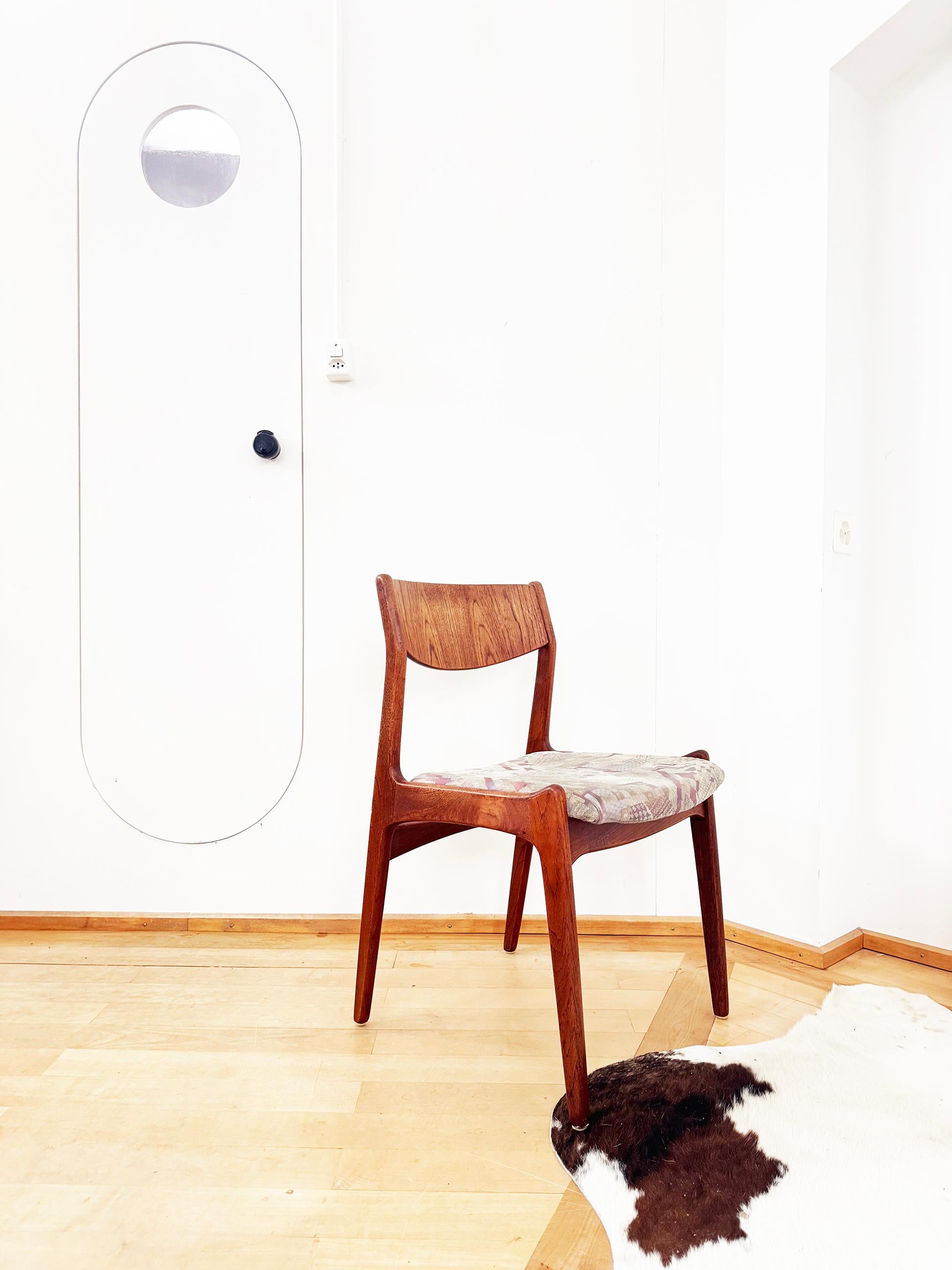 Set di sei RARE sedie da pranzo in teak di Henning Kjaernaulf per Sorø Stolefabrik in vendita 5