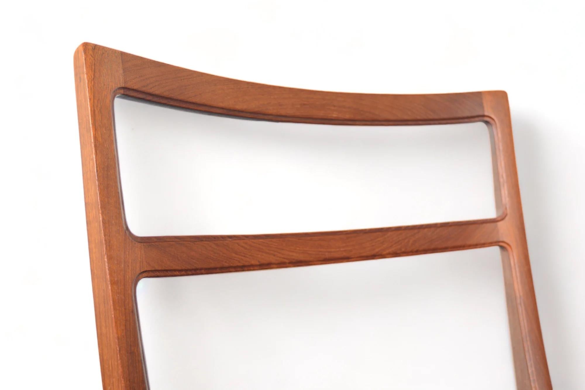 Set Of Six Teak Dining Chairs By Johannes Andersen For Sale 2