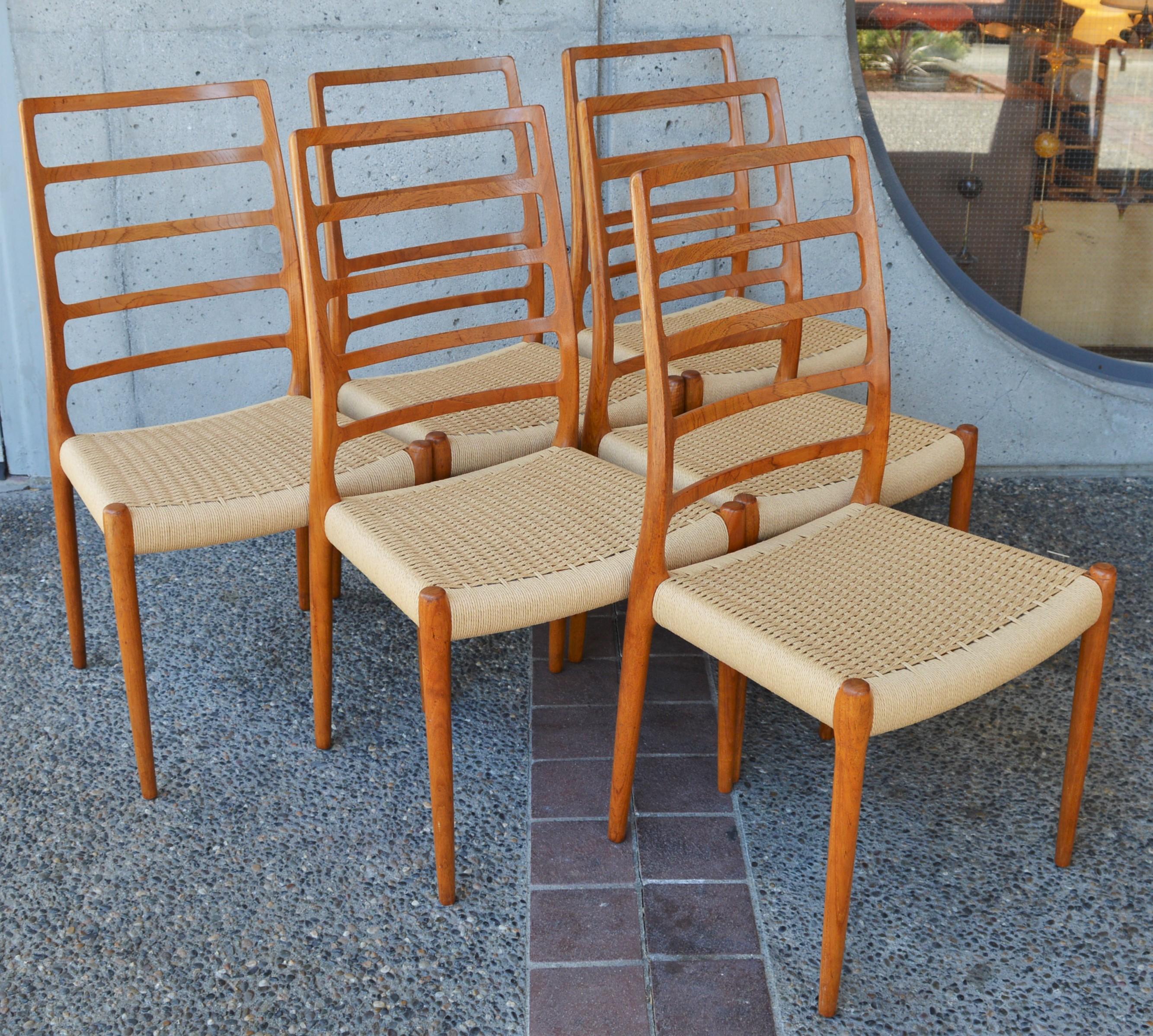 Set of Six Teak Ladder Back NO Moller Dining Chairs Model 82, Newly Woven Serats For Sale 3
