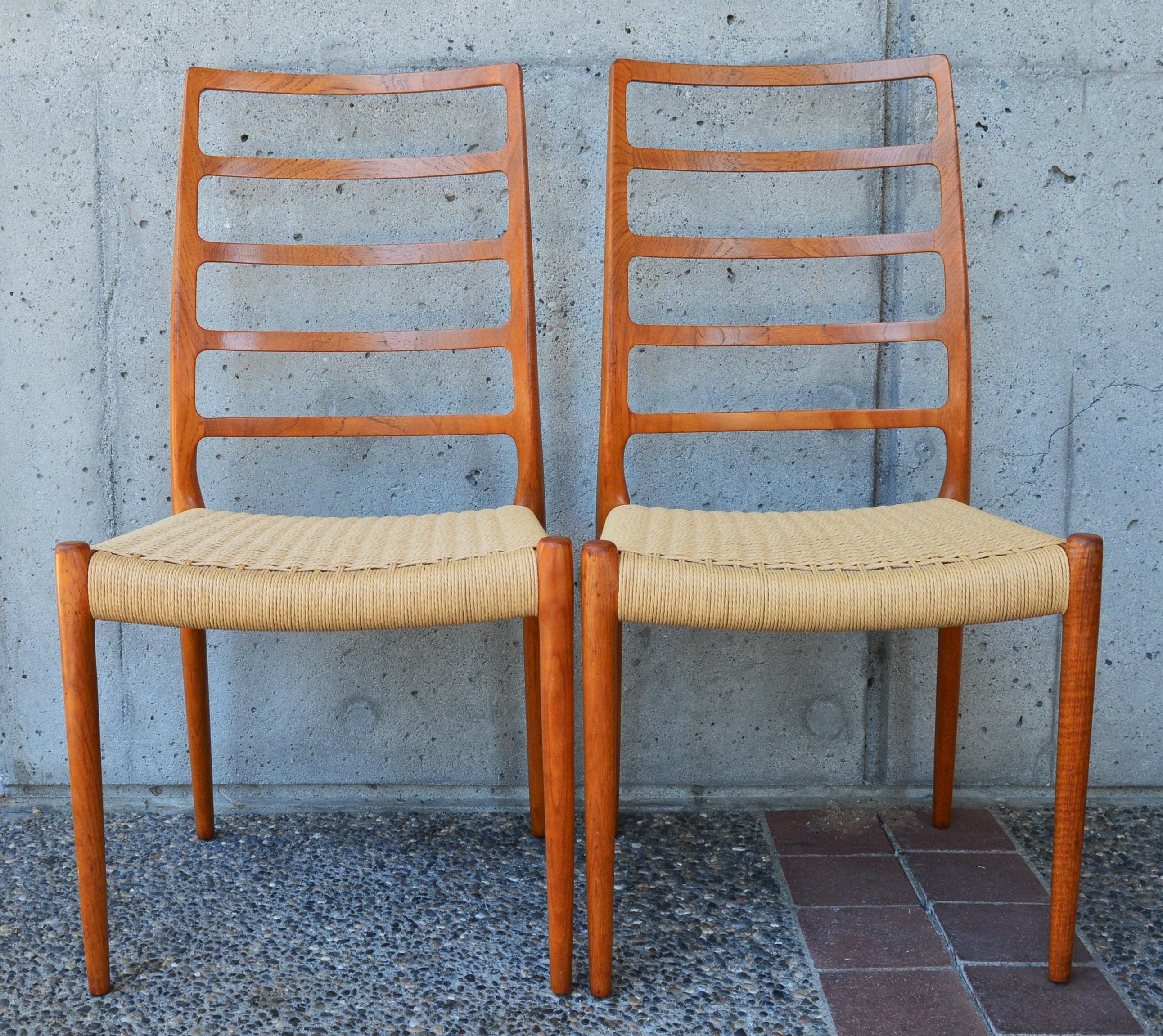 Set of Six Teak Ladder Back NO Moller Dining Chairs Model 82, Newly Woven Serats For Sale 4