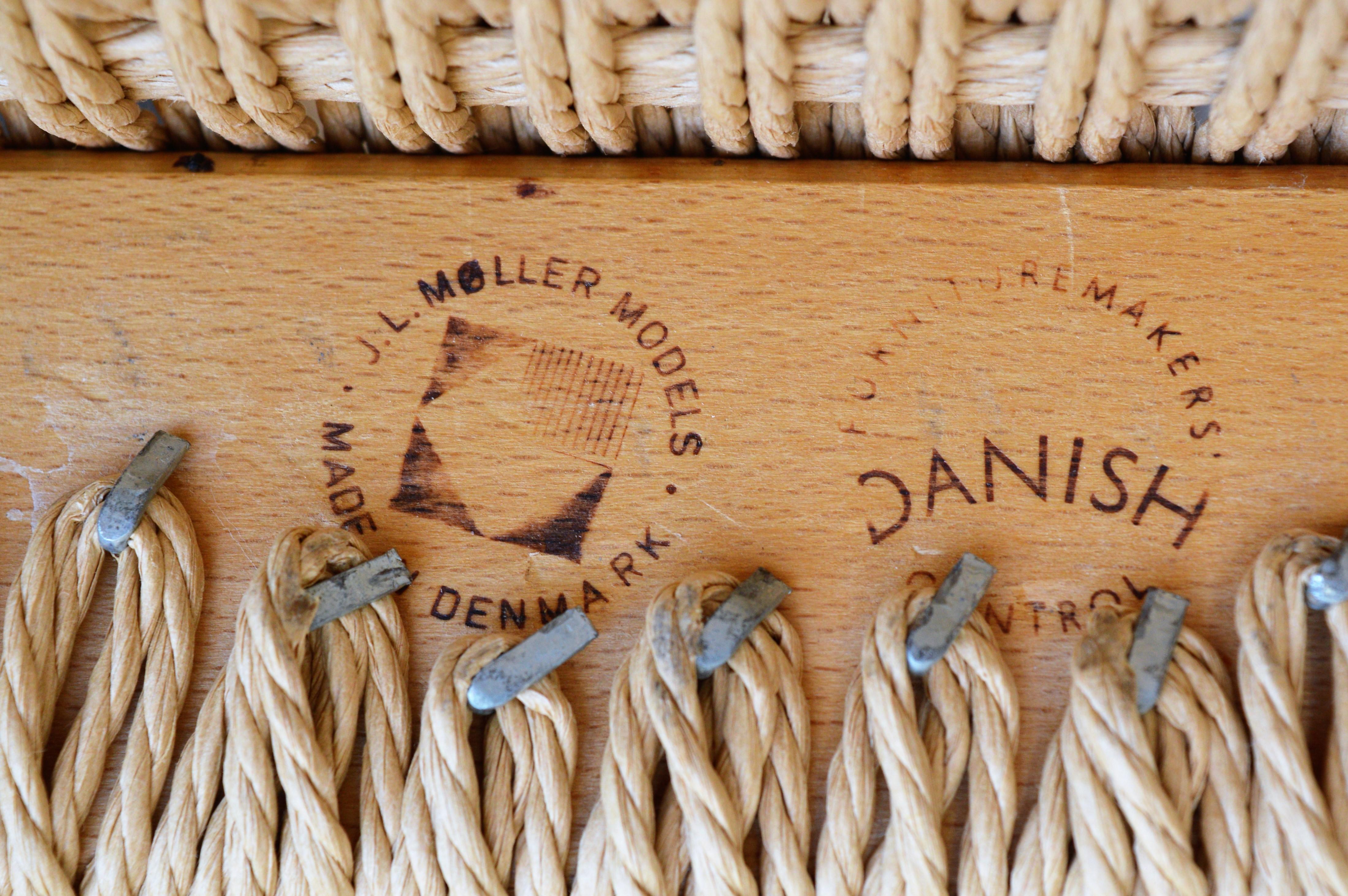 Set of Six Teak Ladder Back NO Moller Dining Chairs Model 82, Newly Woven Serats For Sale 5