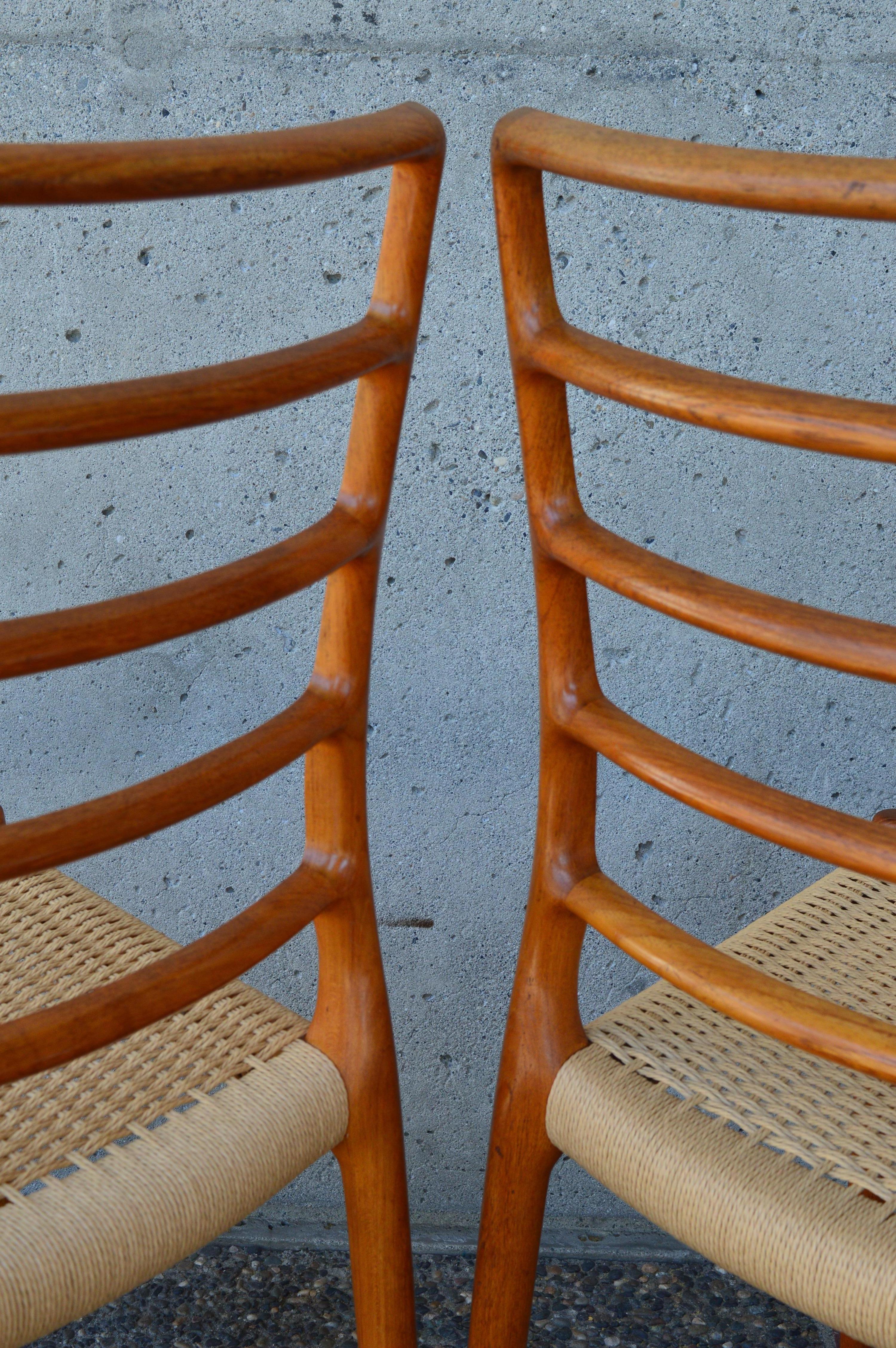 Mid-Century Modern Set of Six Teak Ladder Back NO Moller Dining Chairs Model 82, Newly Woven Serats For Sale