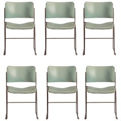 Ensemble de six chaises empilables David Rowland 40/4 en sarcelle et chrome