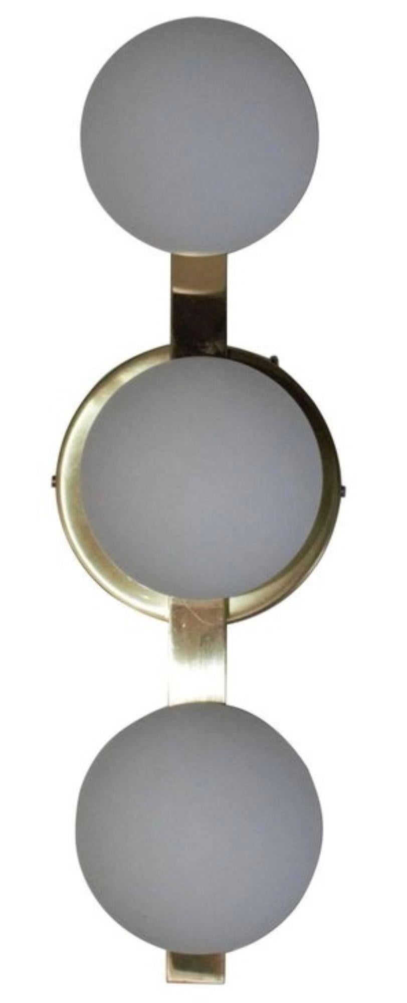 Satz von sechs Terzetto-Leuchten mit mattiertem weißem Murano-Glas. Italien, 1970er Jahre. (Muranoglas) im Angebot