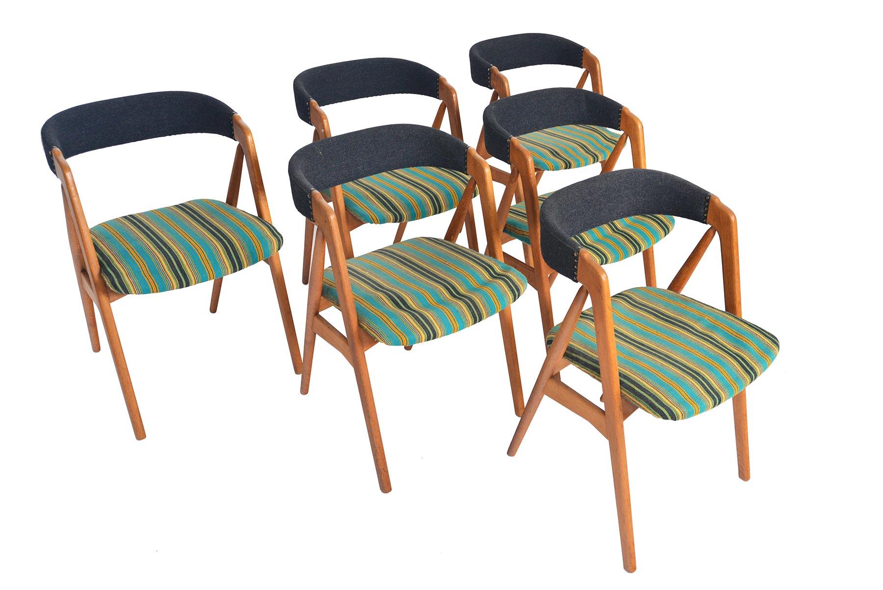 Mid-Century Modern Set of Six Th Harlev Model 205 Danish Modern Midcentury Dining Chairs in Oak