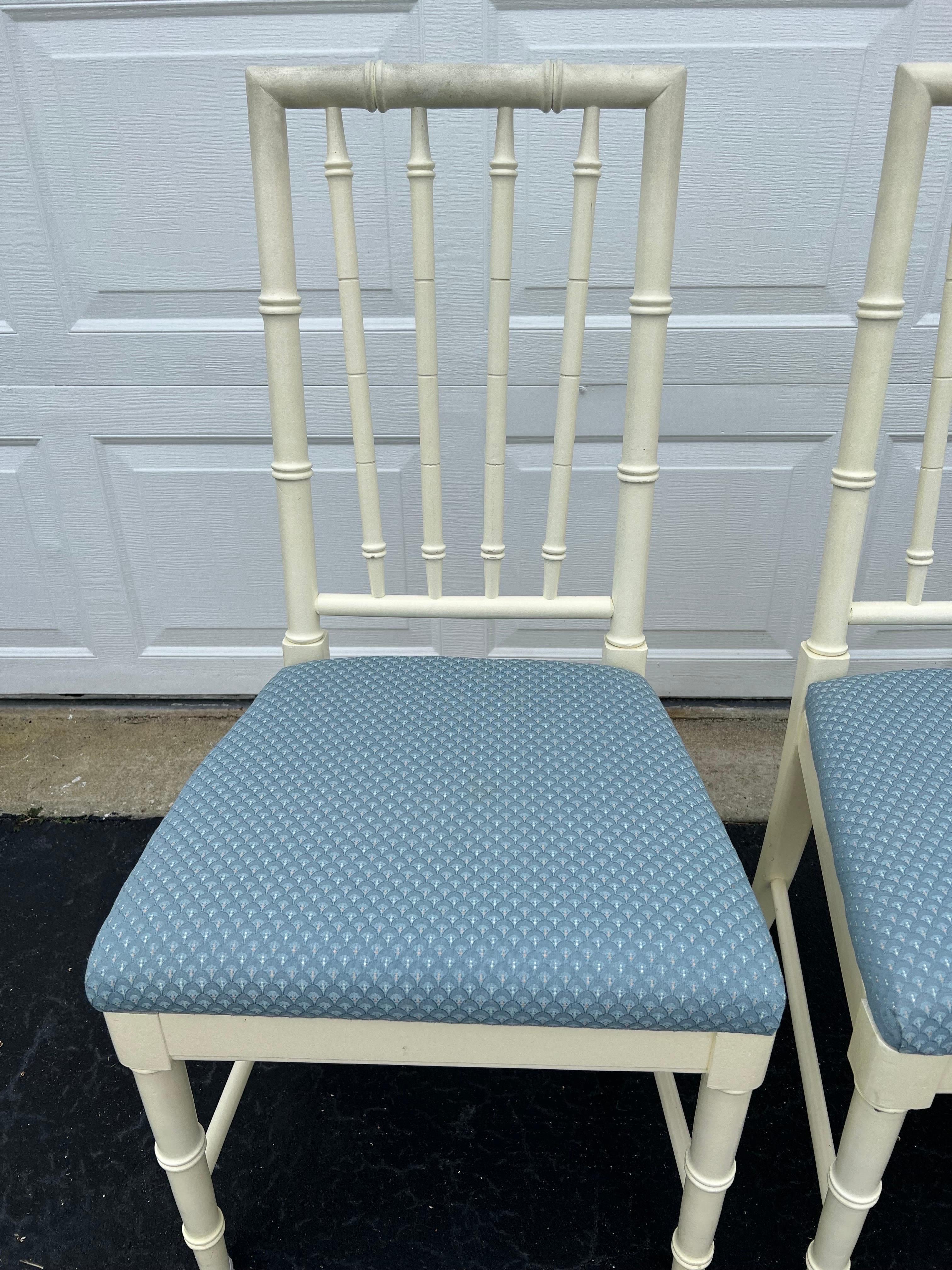 Set of Six Thomasville Faux Bamboo Dining Chairs  In Good Condition In Redding, CT