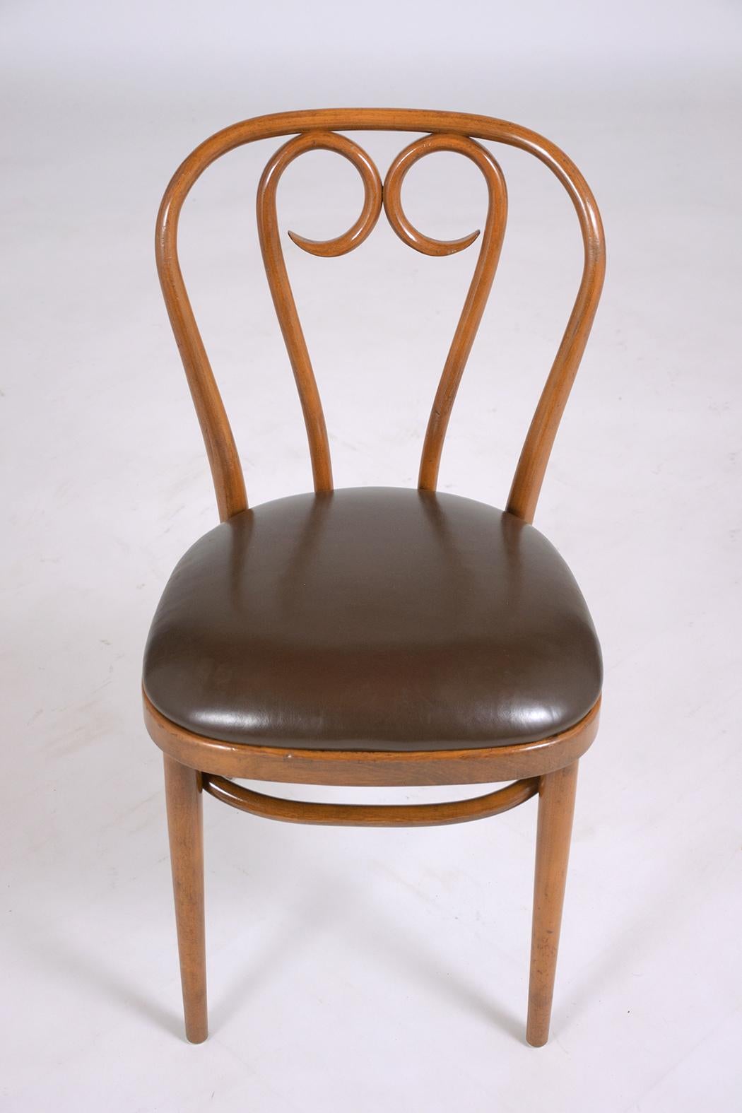 Art-Deco Thonet Bentwood Leather Dining Chairs with Walnut Finish - Set of Six For Sale 2