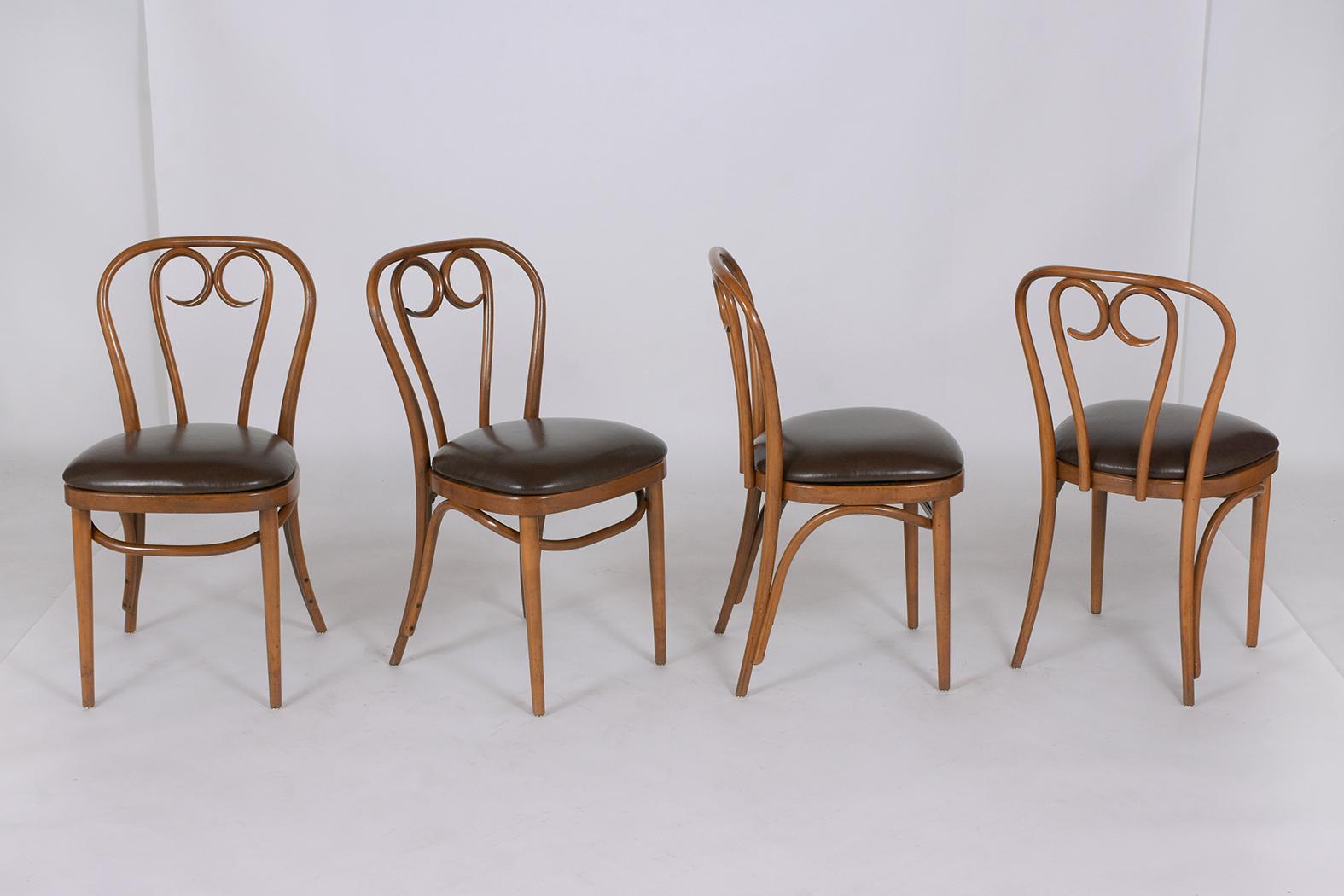 Art-Deco Thonet-Esszimmerstühle aus Bugholz und Leder mit Nussbaumholz-Finish - Sechser-Set (amerikanisch) im Angebot