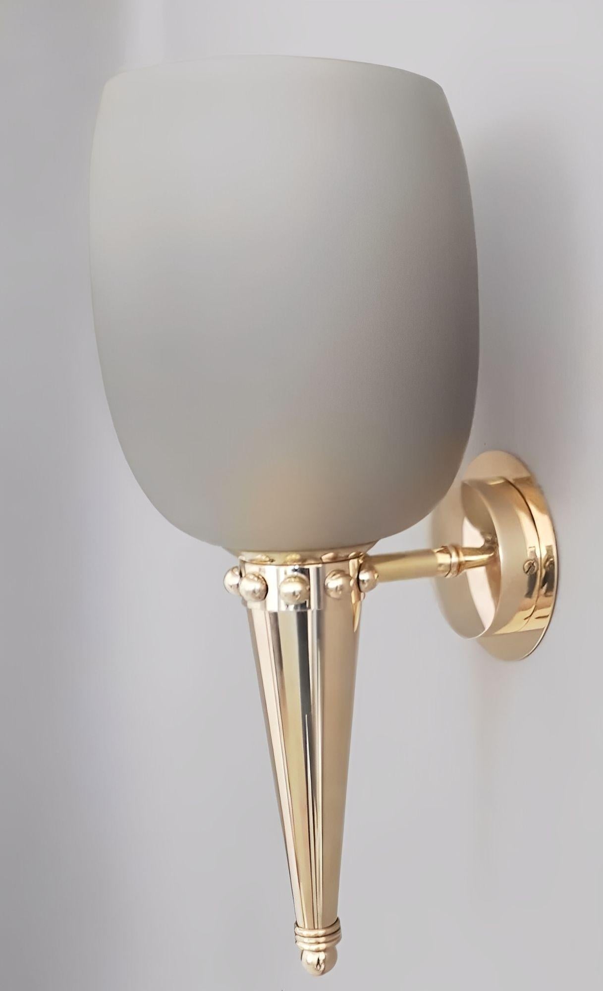 Set di sei torce di Barovier e Toso - Vetro grigio di Murano e ottone, anni '50. In condizioni ottime in vendita a Los Angeles, CA