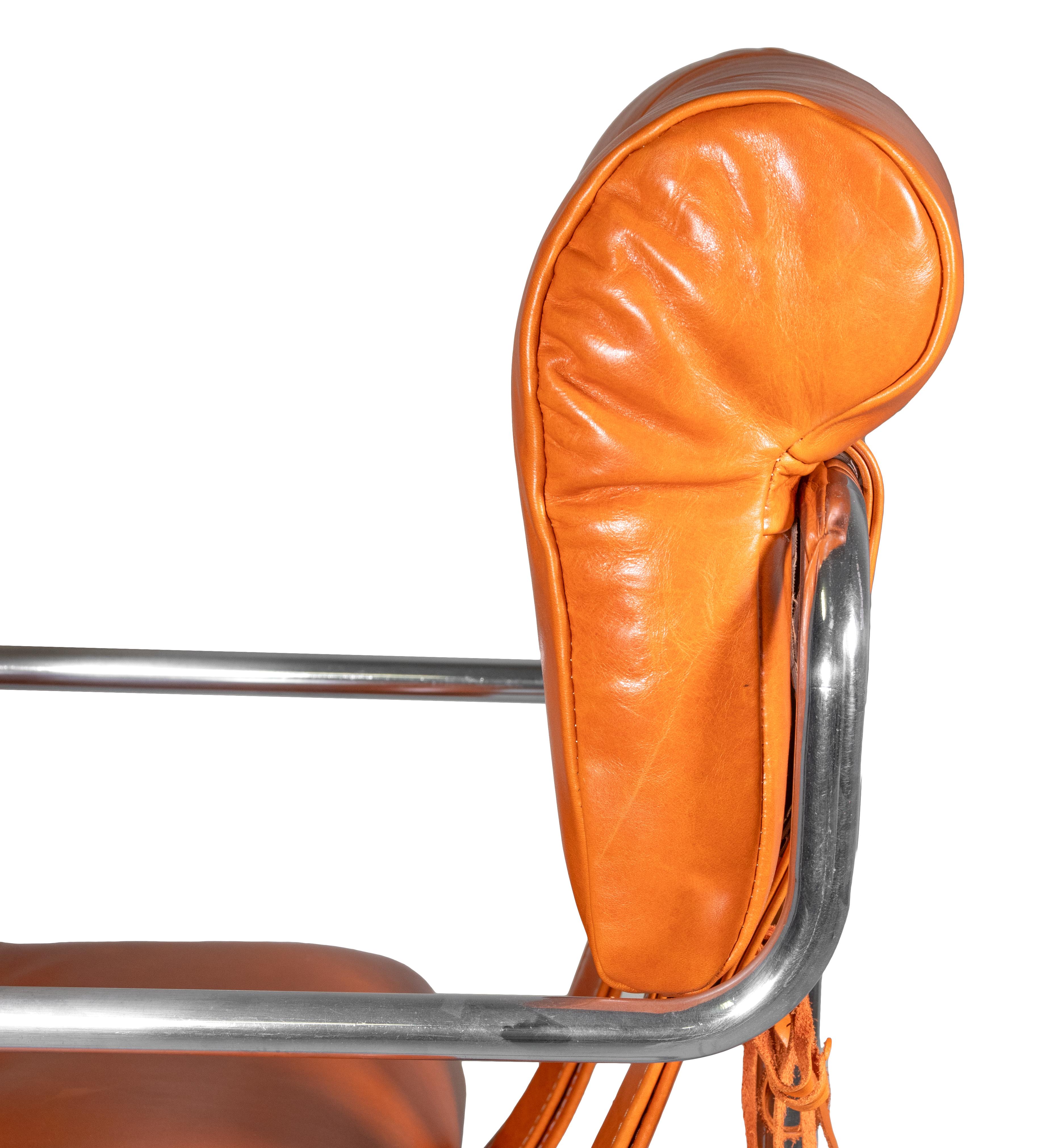 Iconic set of 6 vintage chairs by Guido Faleschini for I4 Mariani, Italy 1970s.
Chromed tubular steel and orange leather.
Very rare and in excellent condition.

