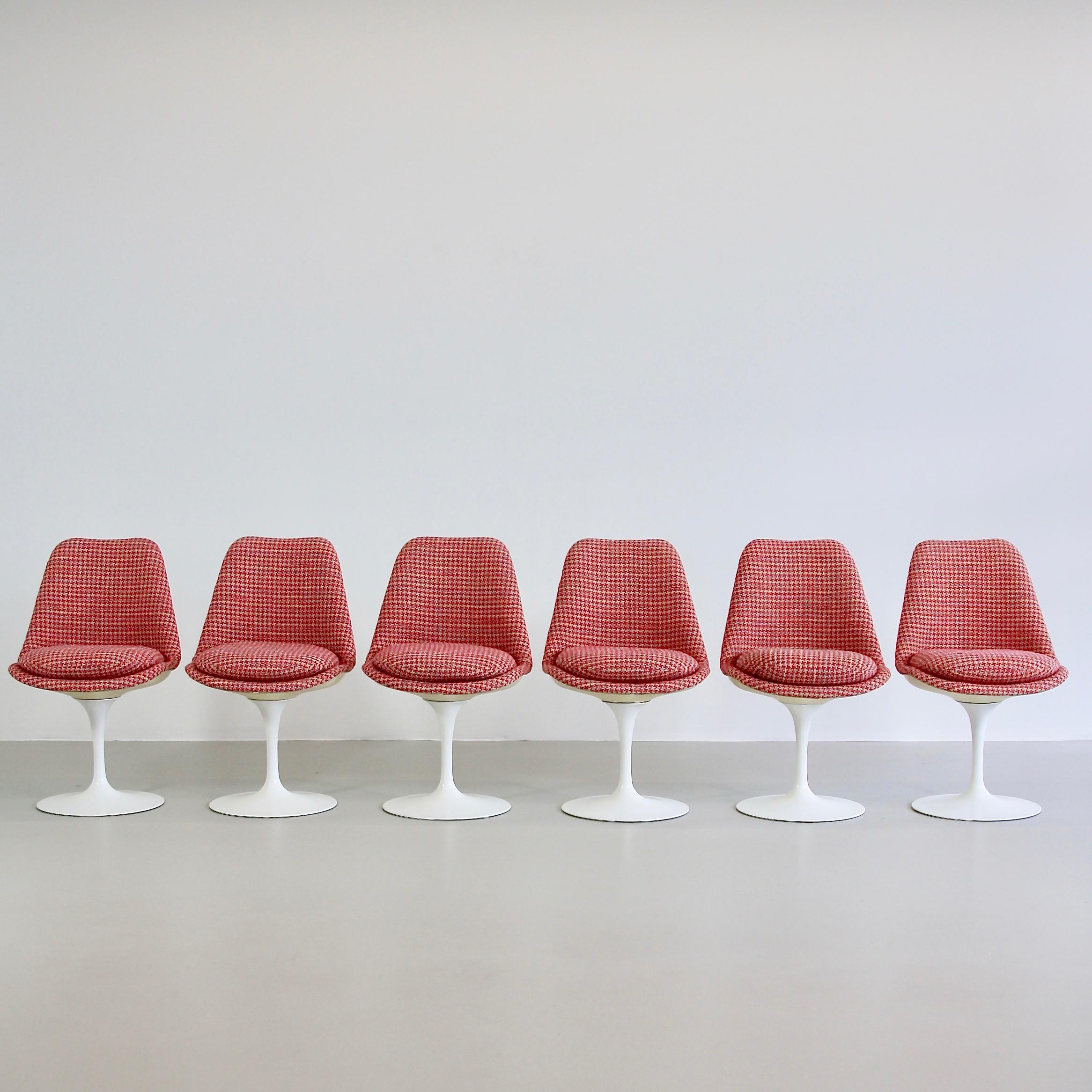 Set of Six Tulip Chairs by Eero Saarinen, Knoll International 1