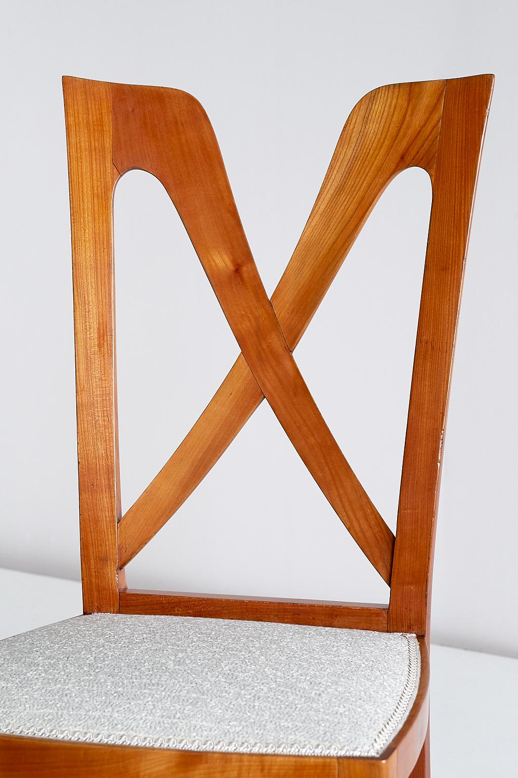 Set of Six Ulderico Carlo Forni Dining Chairs in Cherry Wood, Italy, 1940s For Sale 8