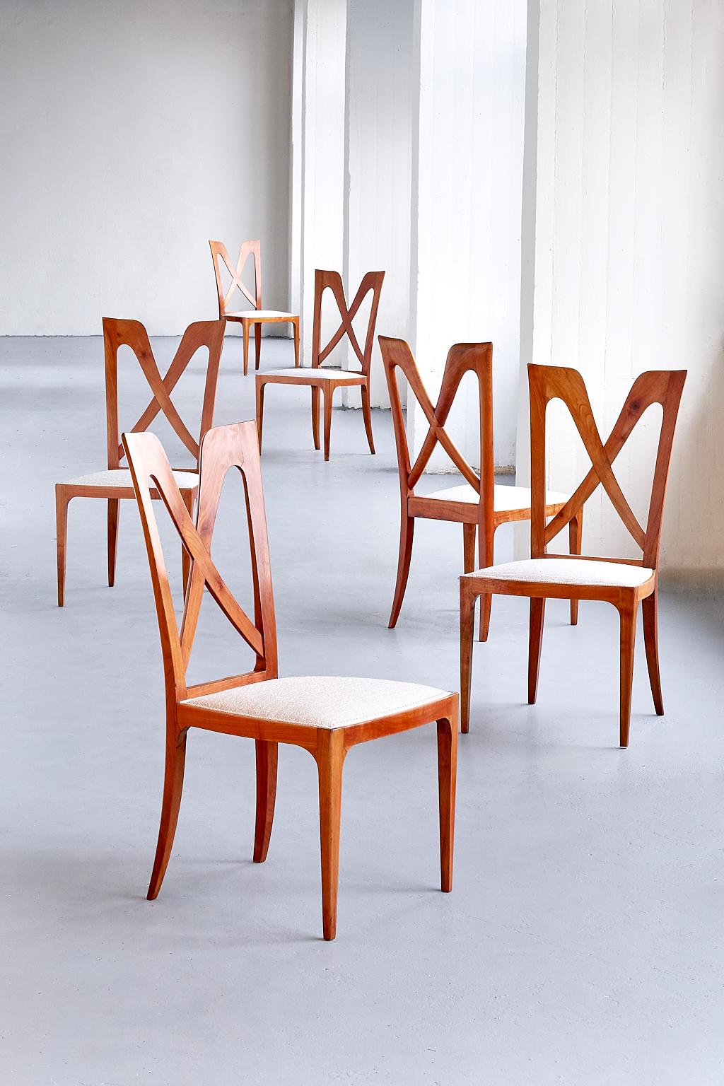 Modern Set of Six Ulderico Carlo Forni Dining Chairs in Cherry Wood, Italy, 1940s For Sale