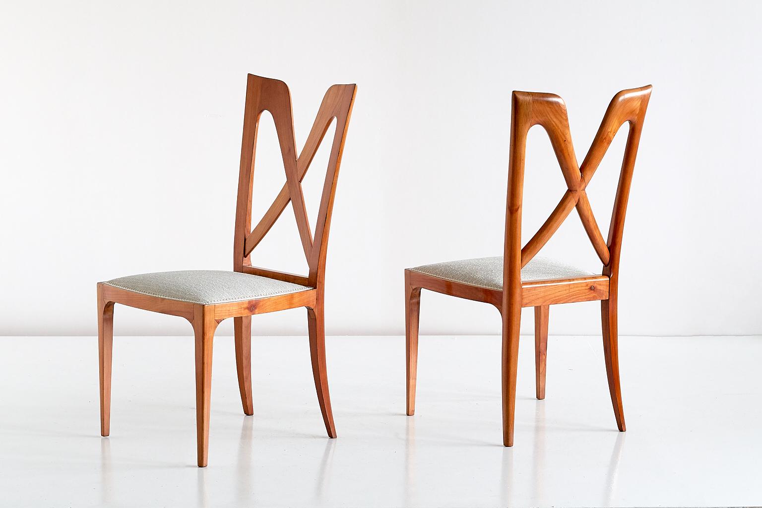 Polished Set of Six Ulderico Carlo Forni Dining Chairs in Cherry Wood, Italy, 1940s For Sale