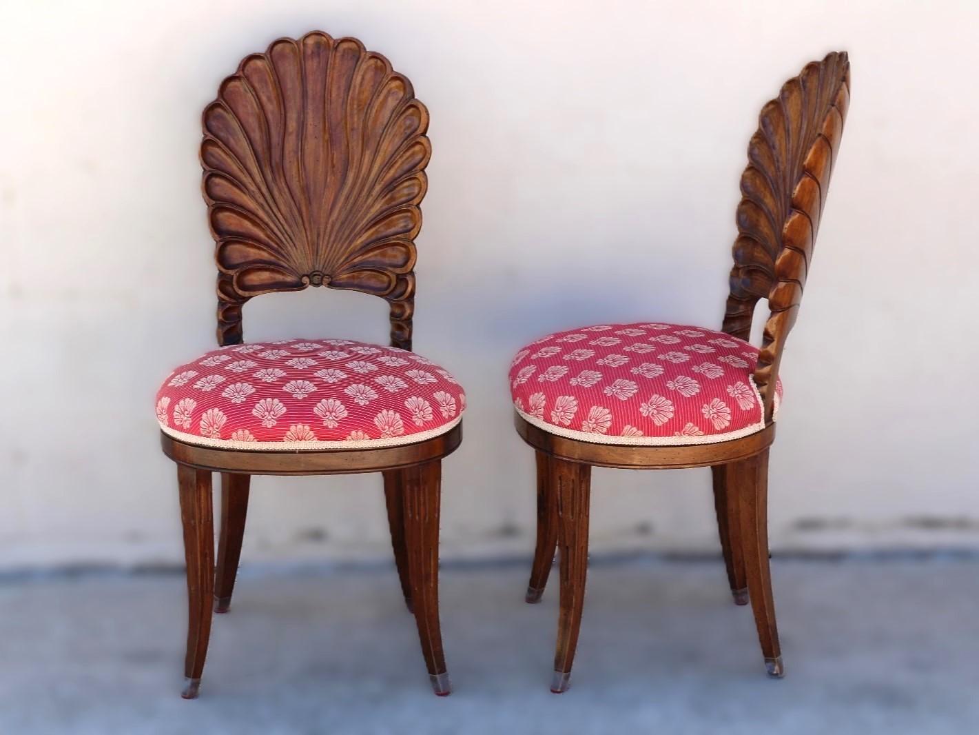 Set di sei sedie da pranzo con schienale a conchiglia in legno intagliato in stile grotta veneziana in vendita 7