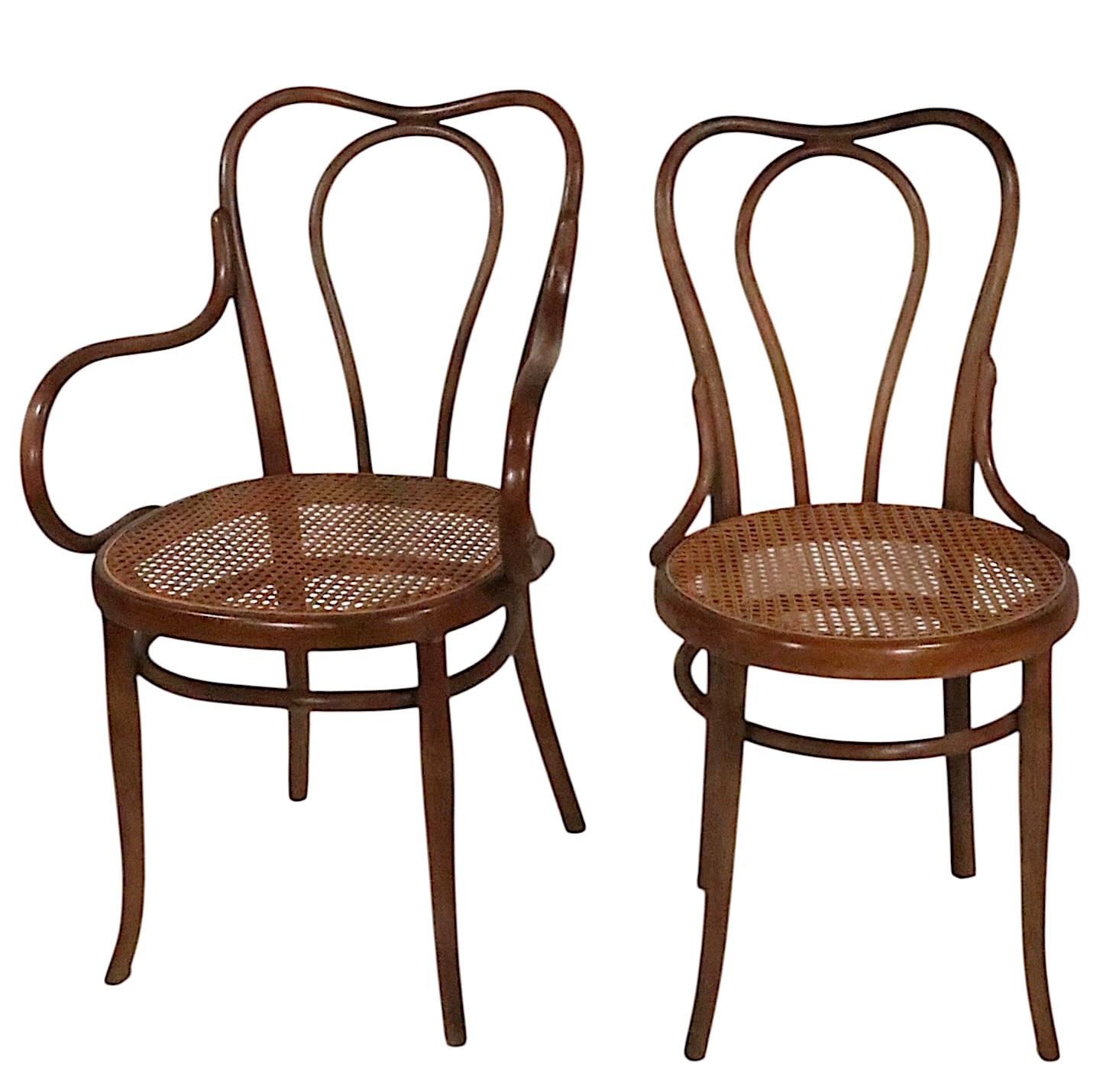 Canna Set di sei scessionisti di Vienna  Sedie da pranzo in legno curvato realizzate in Austria da Thonet in vendita