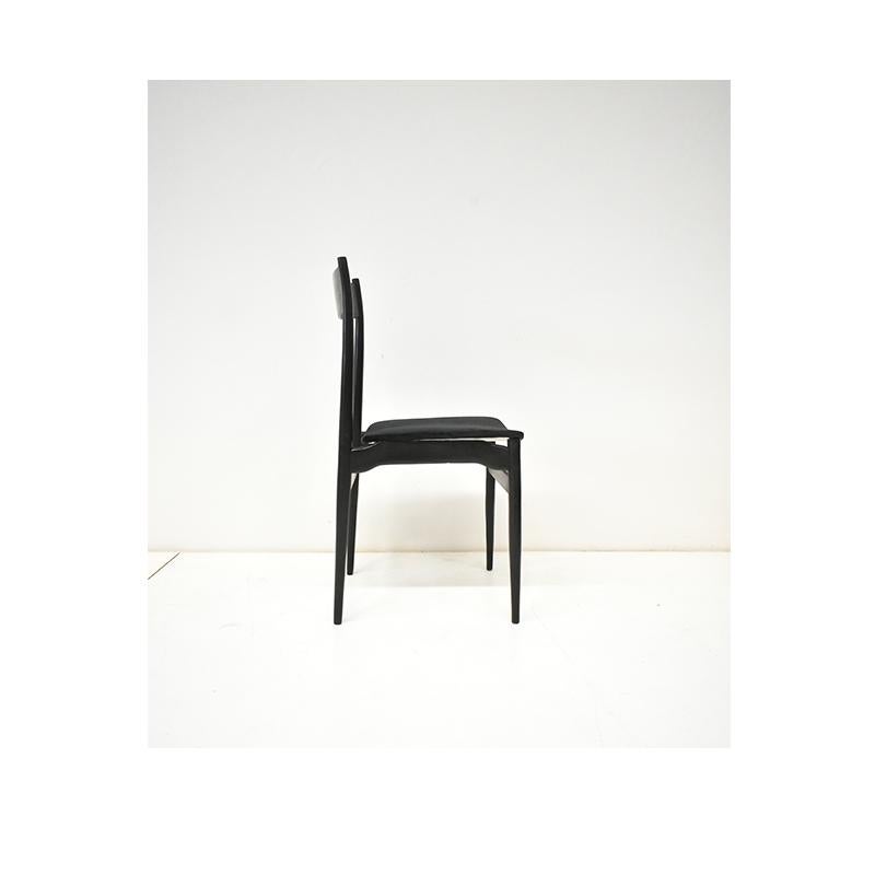 1960Set of Six Vintage Chairs,  black wooden structure and black velvet In Good Condition In Milan, IT
