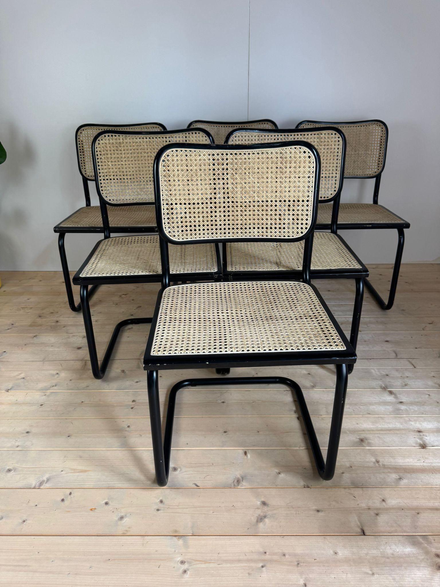 Juego de seis sillas negras vintage, Italia 1970 Italian en venta