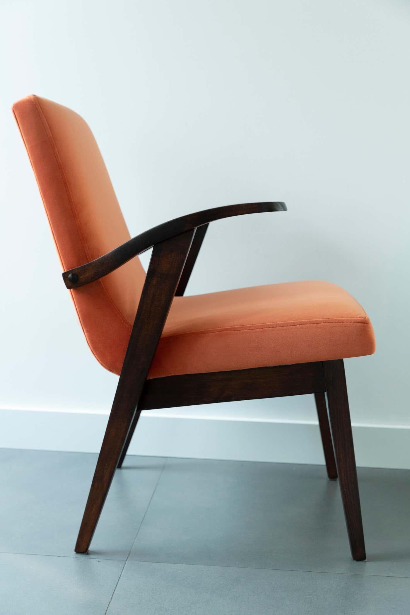 Set of Six Vintage Chairs in Orange Velvet by Mieczyslaw Puchala, Europe, 1960s For Sale 6