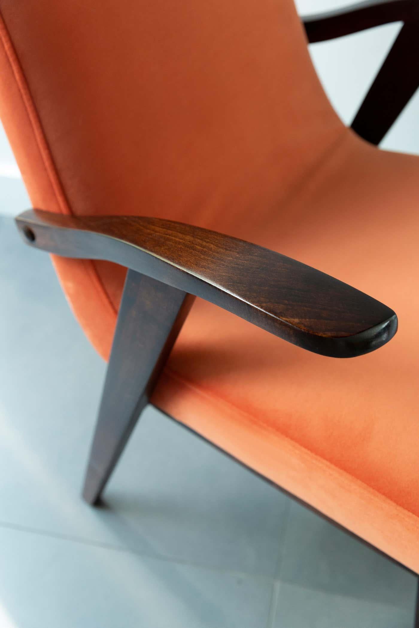 Set of Six Vintage Chairs in Orange Velvet by Mieczyslaw Puchala, Europe, 1960s In Excellent Condition For Sale In 05-080 Hornowek, PL