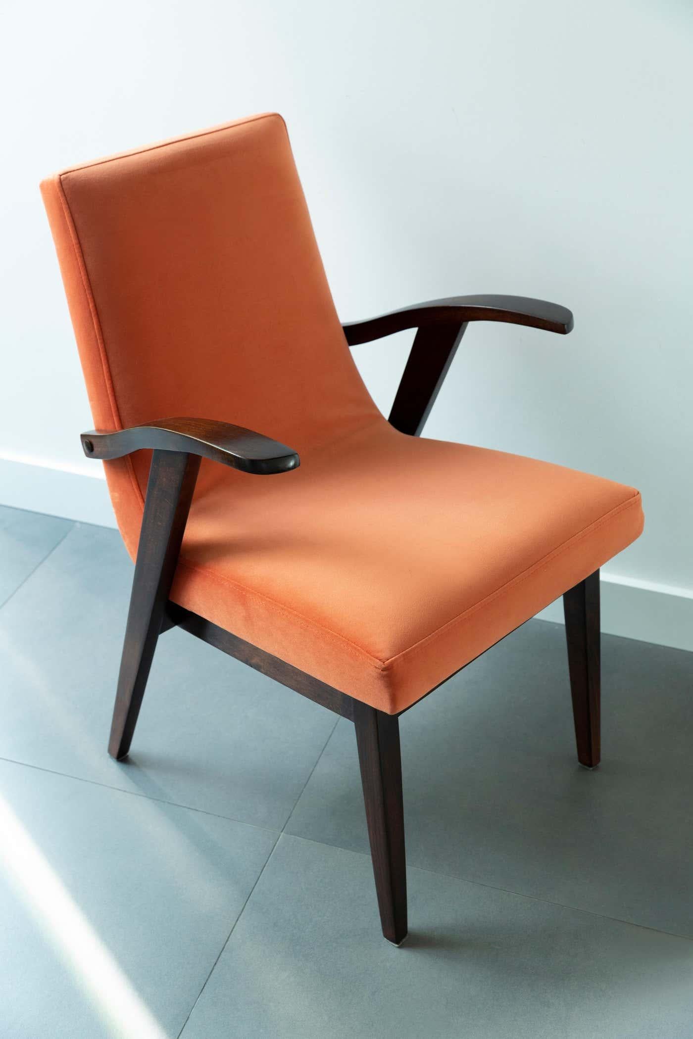 Set of Six Vintage Chairs in Orange Velvet by Mieczyslaw Puchala, Europe, 1960s For Sale 1